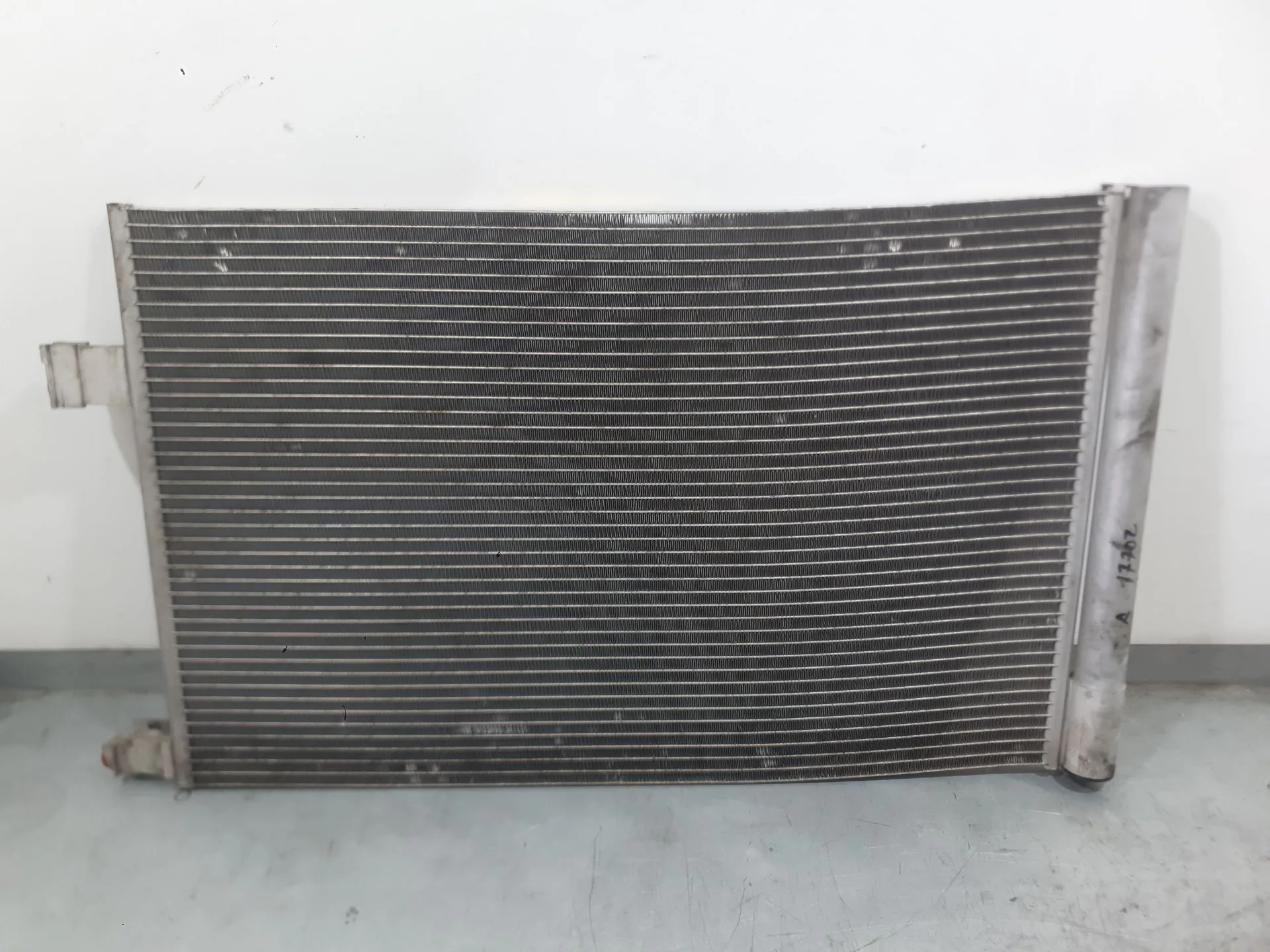 Condensador / Radiador Aire Acondicionado para Jaguar F-Pace (X761)