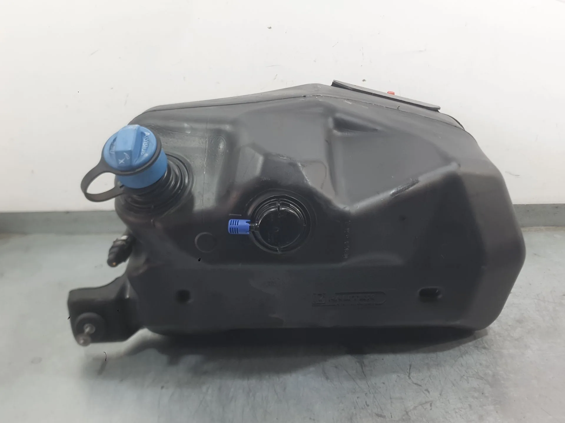 Deposito Adblue para Jaguar F-Pace (X761)