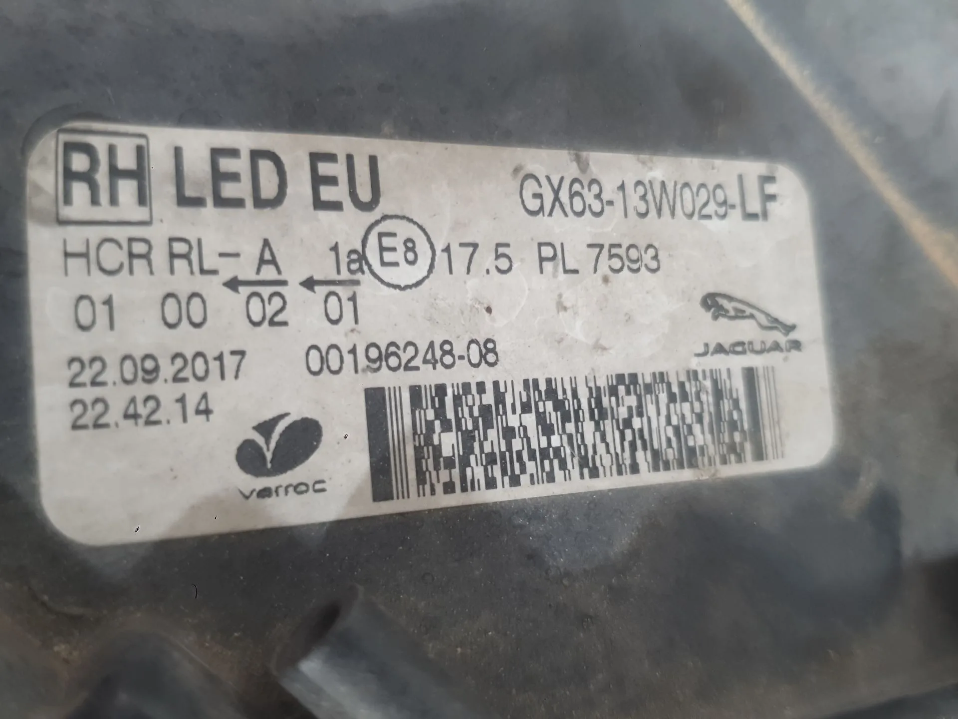 Faro Derecho para Jaguar F-Pace (X761)