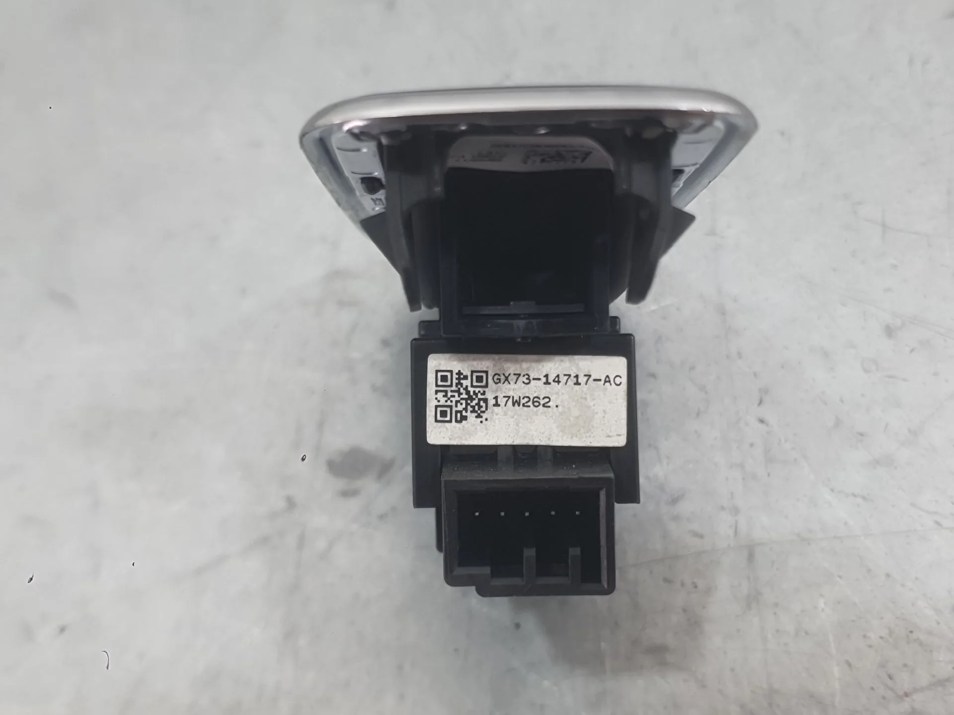 Mando Elevalunas Delantero Derecho para Jaguar F-Pace (X761)