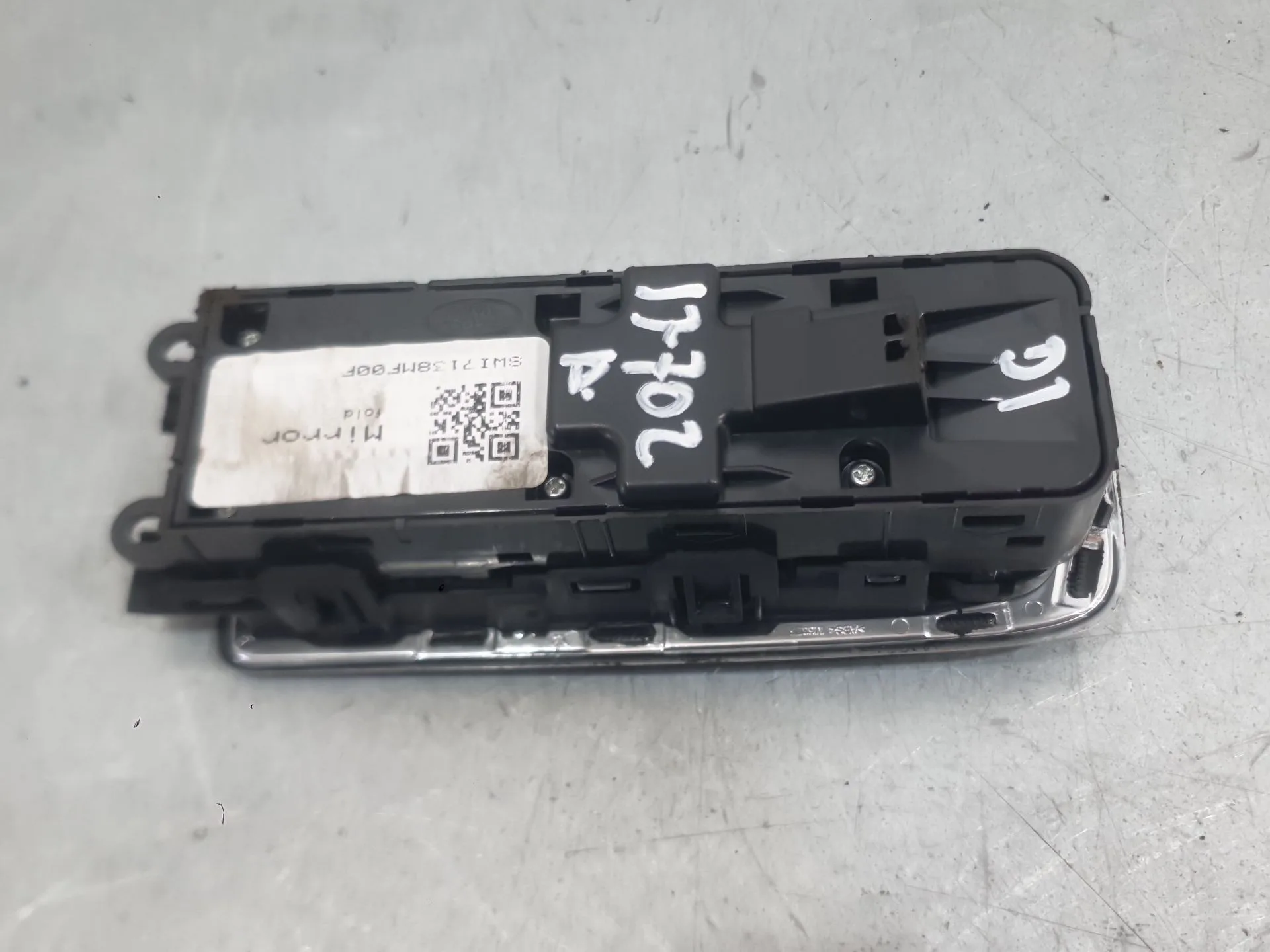 Mando Elevalunas Delantero Izquierdo para Jaguar F-Pace (X761)