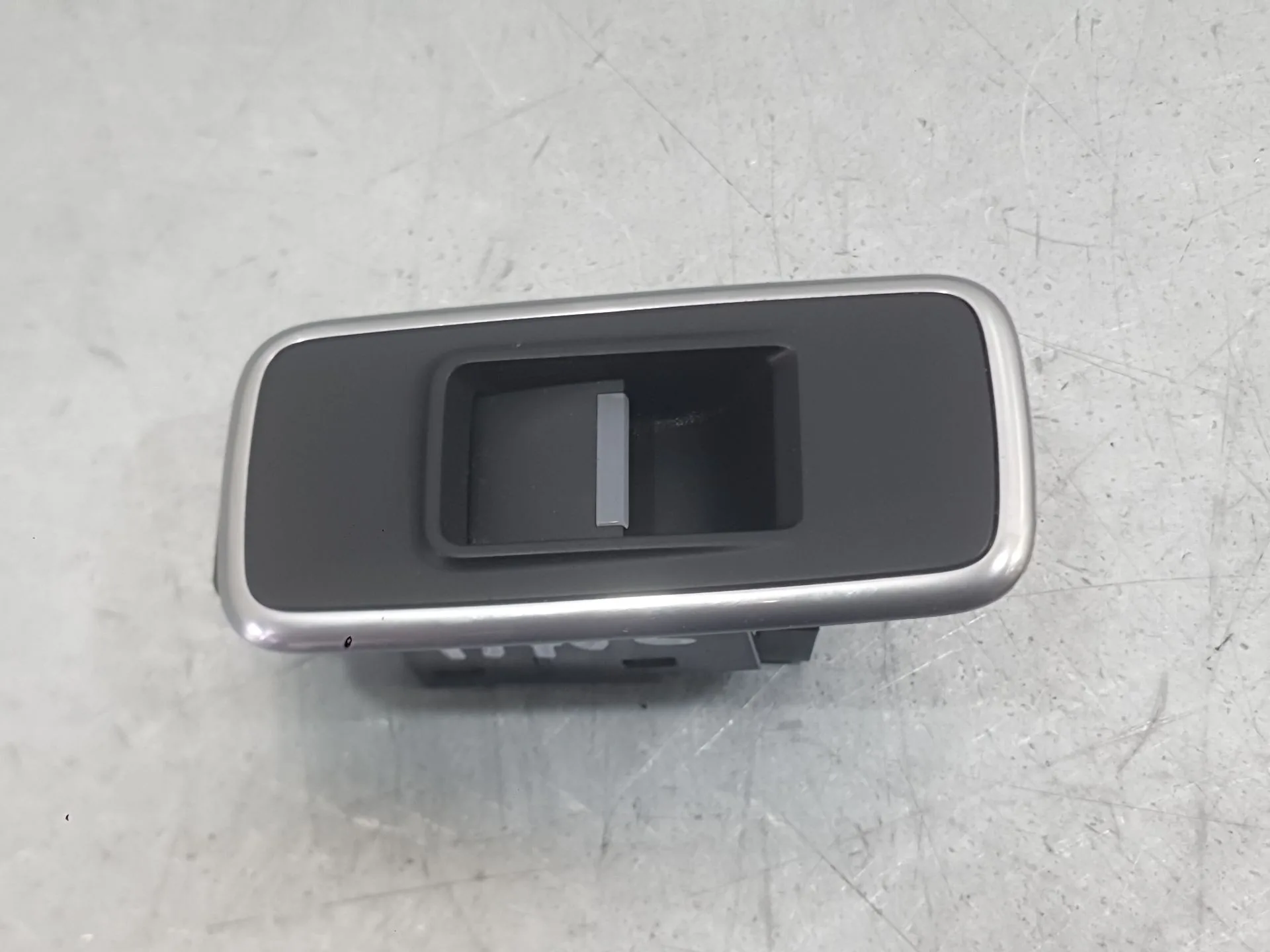 Mando Elevalunas Trasero Derecho para Jaguar F-Pace (X761)