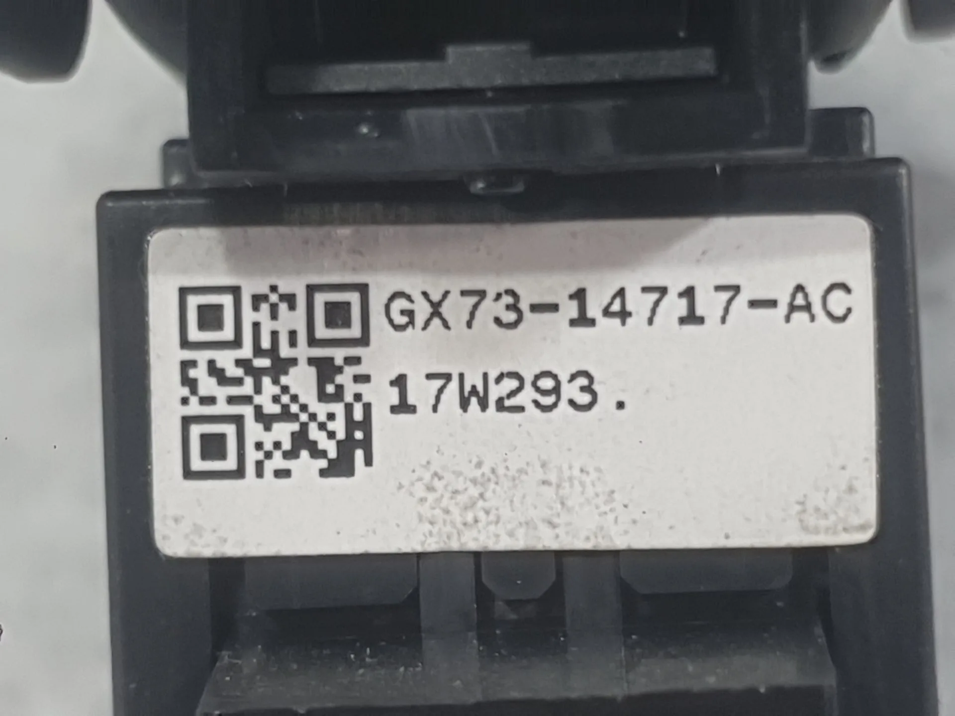 Mando Elevalunas Trasero Derecho para Jaguar F-Pace (X761)