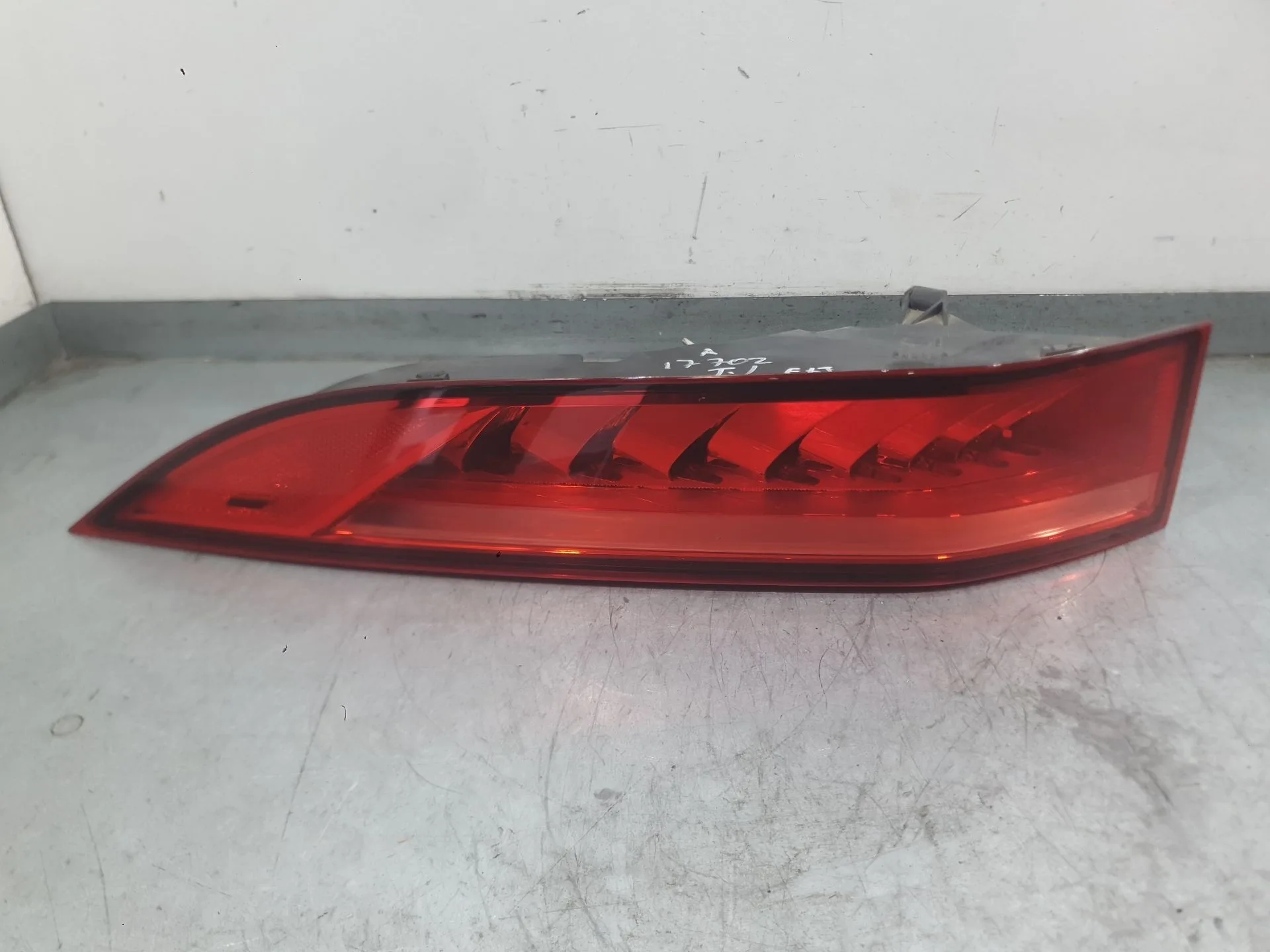 Piloto Trasero Izquierdo Exterior para Jaguar F-Pace (X761)