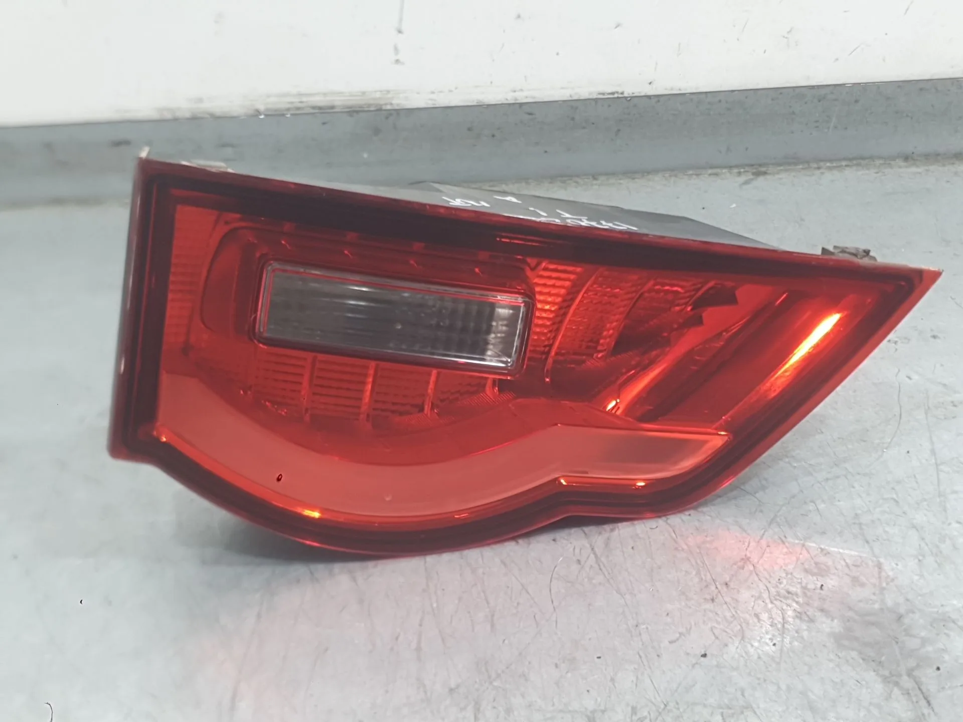 Piloto Trasero Izquierdo Interior para Jaguar F-Pace (X761)