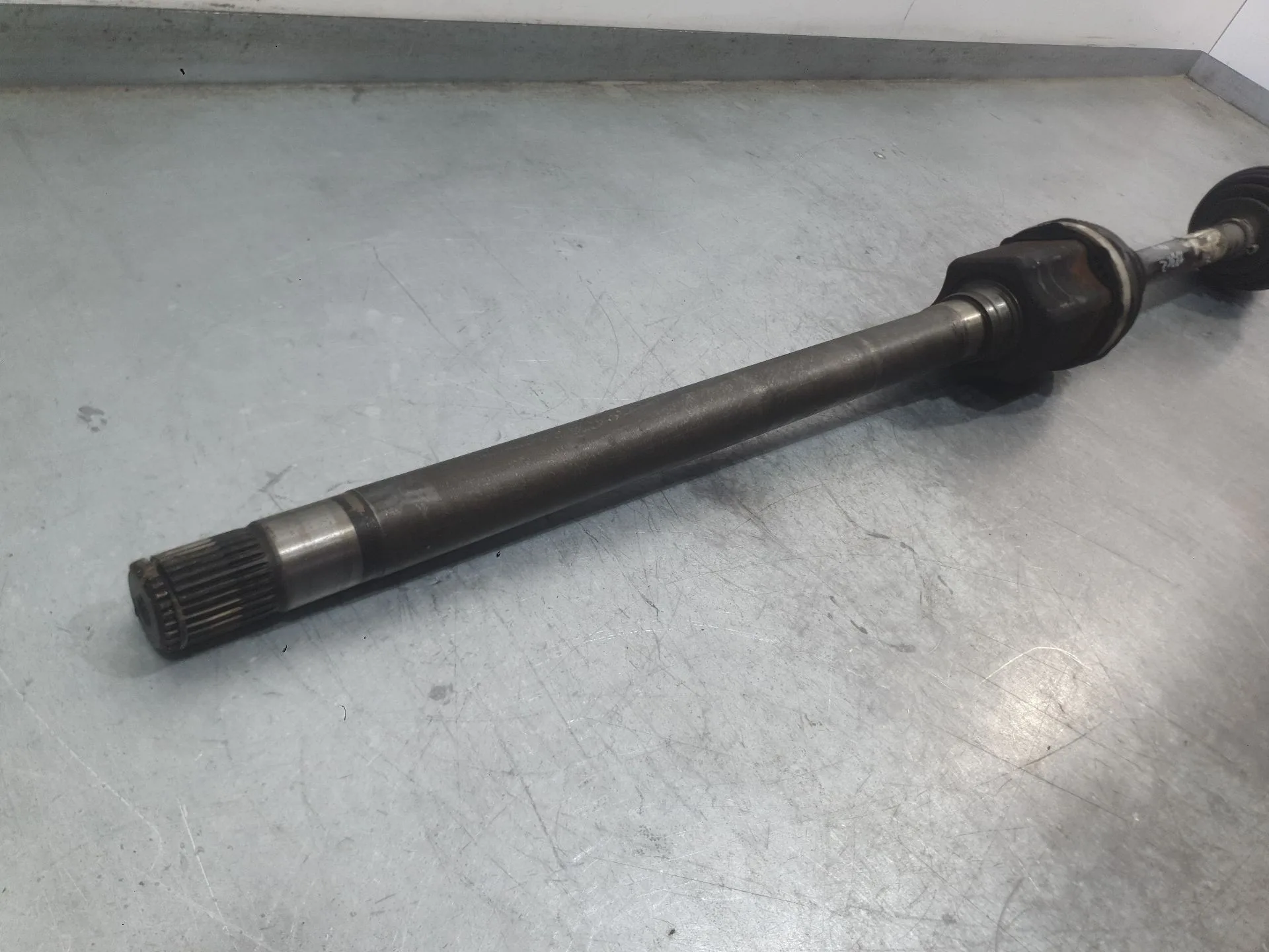 Transmision Delantera Derecha para Jaguar F-Pace (X761)