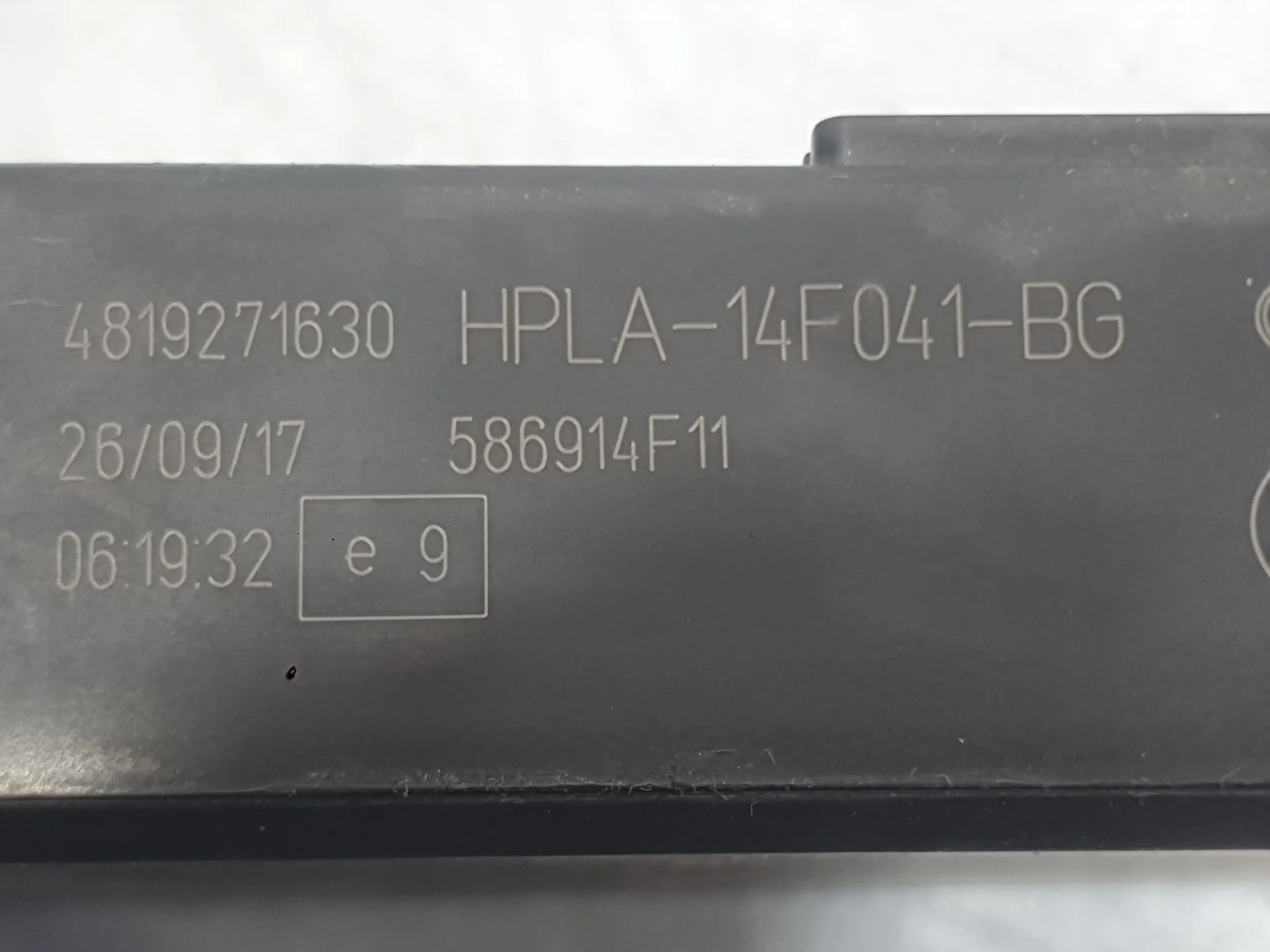 Caja Reles / Fusibles para Jaguar F-Pace (X761)