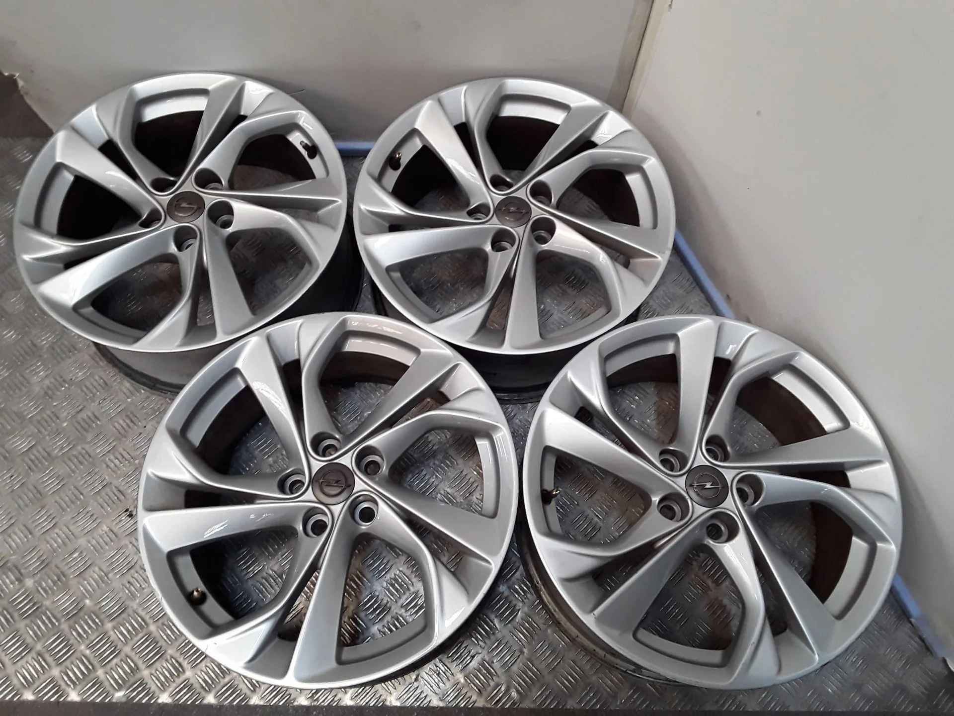 Juego Llantas Aluminio para Opel Astra K (B16)