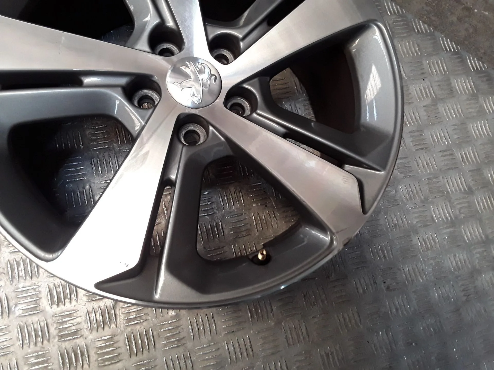 Llanta Aluminio para Peugeot 2008 I (Cu_)