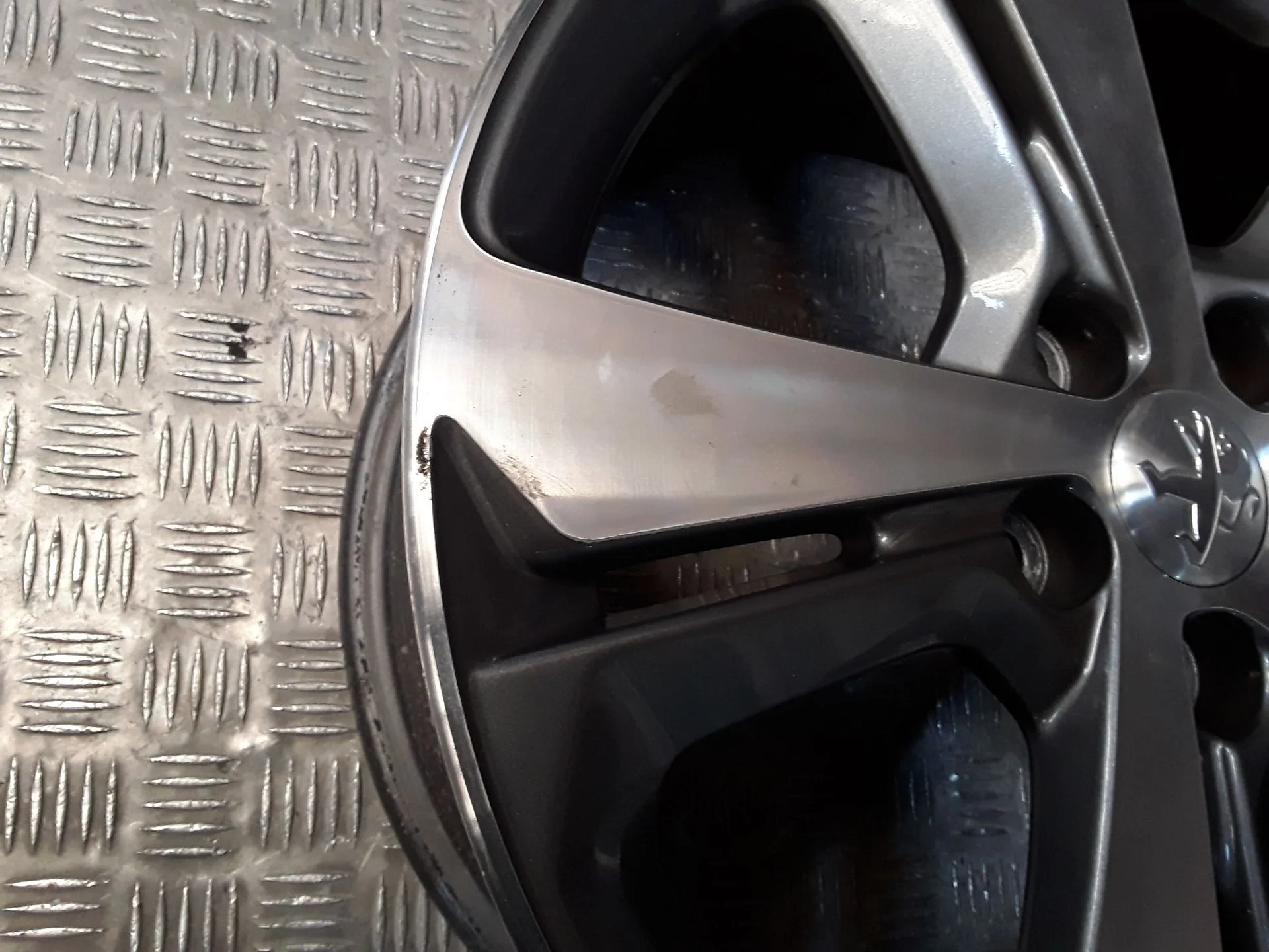 Llanta Aluminio para Peugeot 2008 I (Cu_)