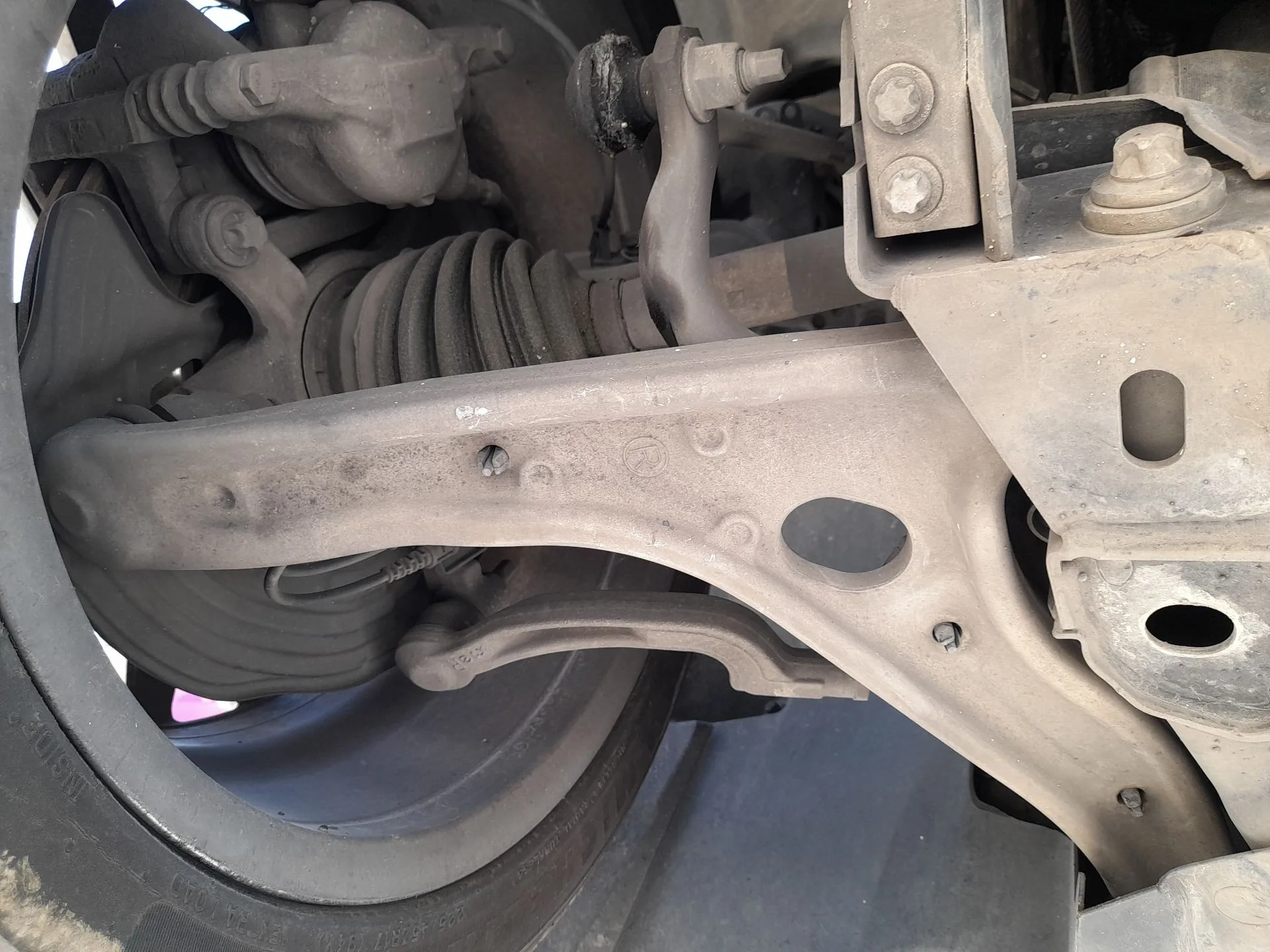 Brazo Suspension Inferior Delantero Derecho para Mercedes-Benz Clase A (W176)