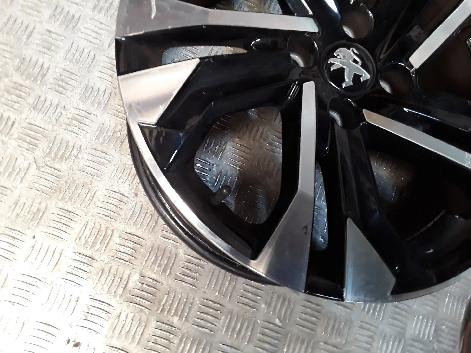Llanta Aluminio para Peugeot 2008 Ii (Ud_, Us_, Uy_, Uj_, Ur_, Uc_)