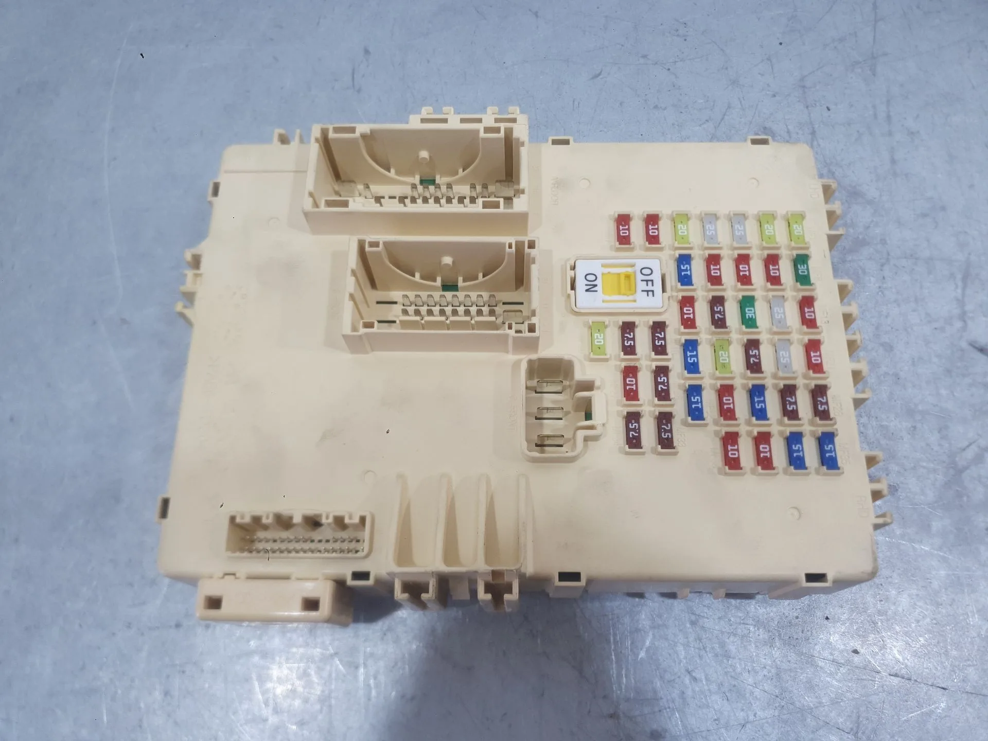 Caja Reles / Fusibles para Hyundai I40 I (Vf)