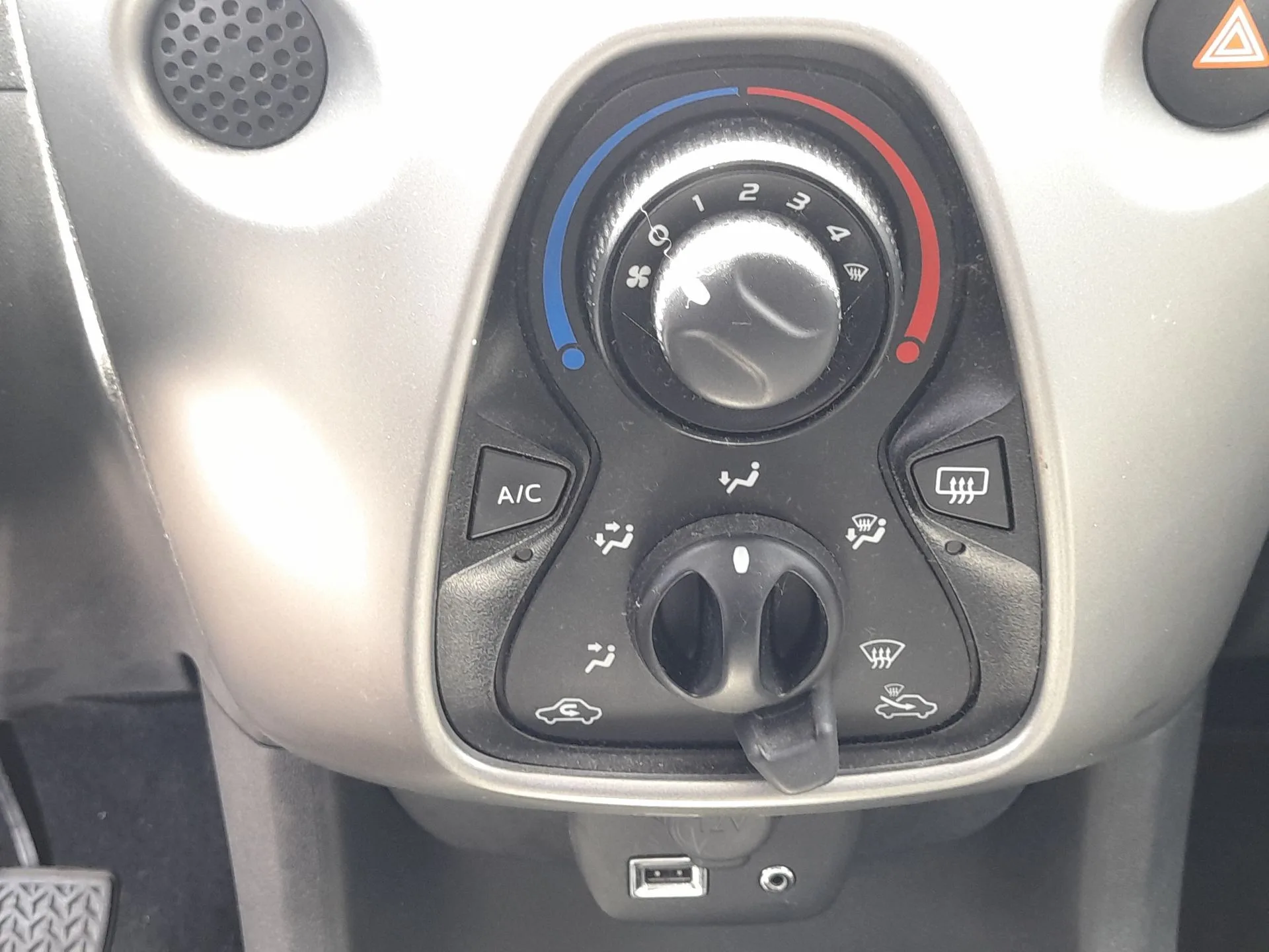 Mando Calefaccion / Aire Acondicionado para Toyota Aygo (_B4_)