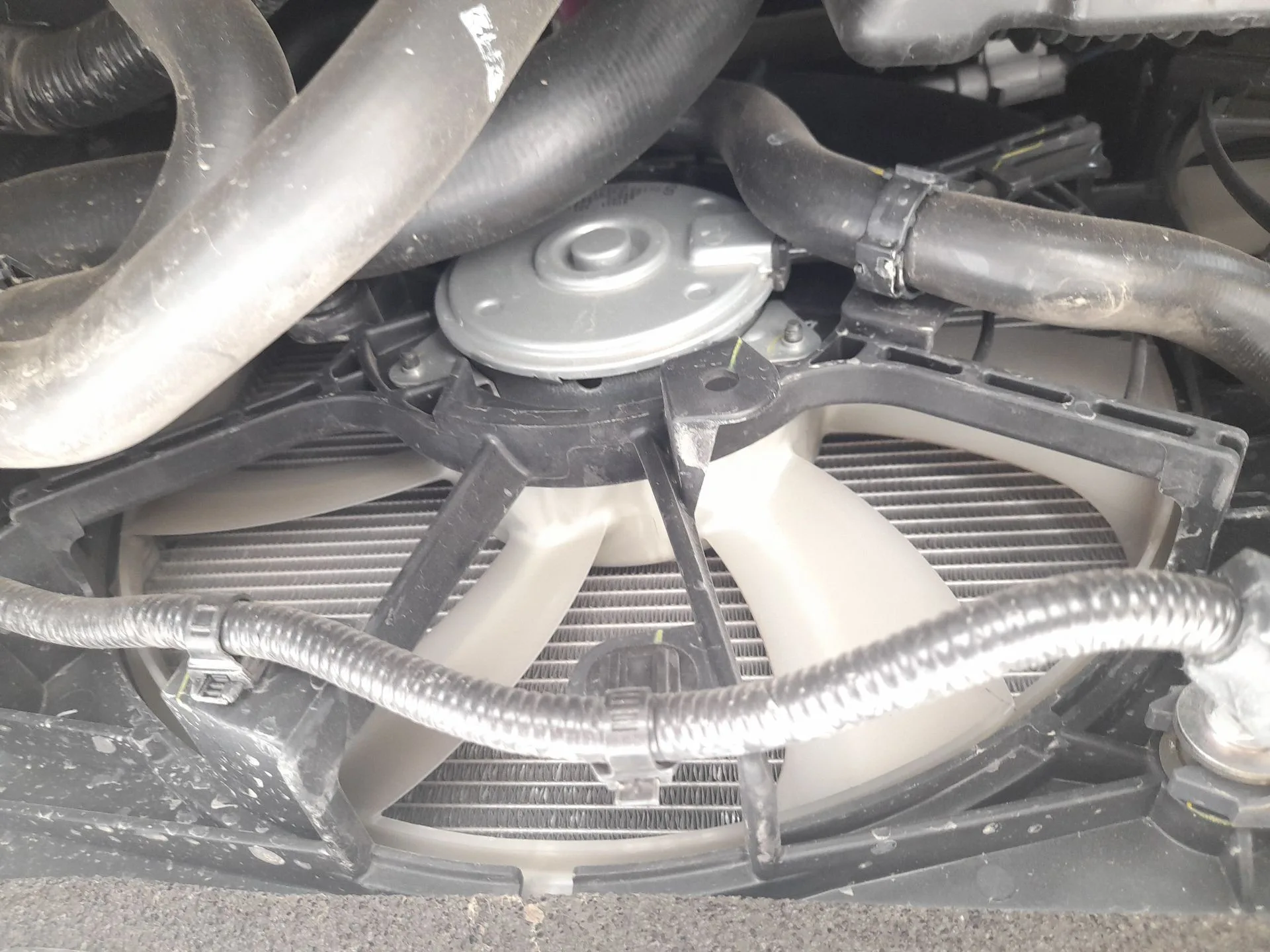 Electroventilador para Toyota Corolla Sedan (_E21_)