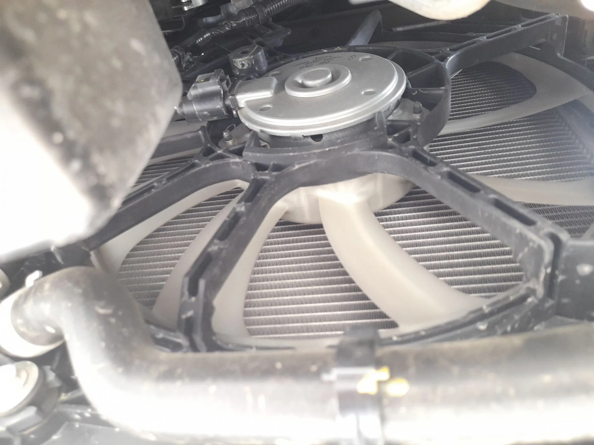 Electroventilador para Toyota Corolla Sedan (_E21_)