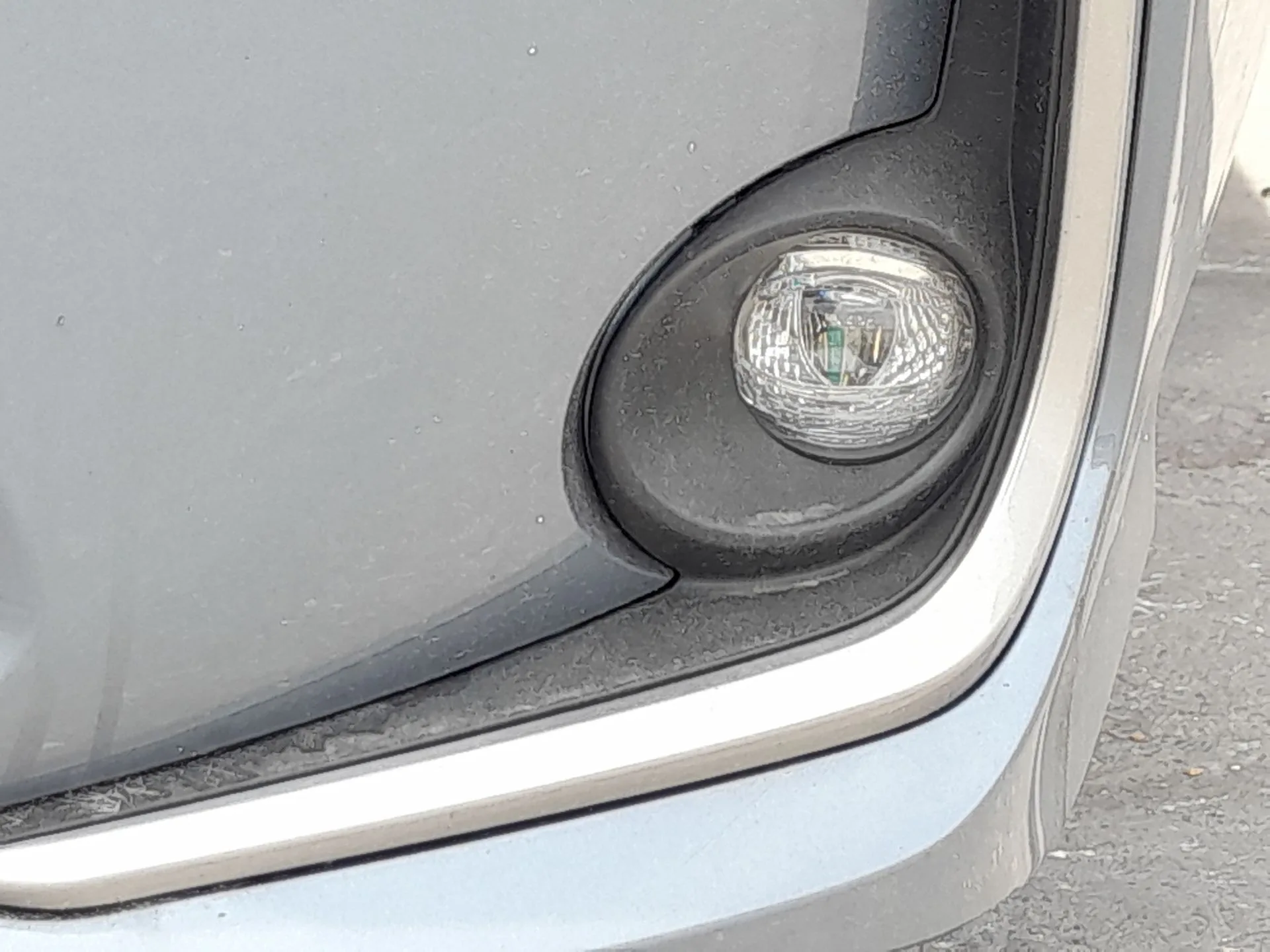 Faro Antiniebla Izquierdo para Toyota Corolla Sedan (_E21_)