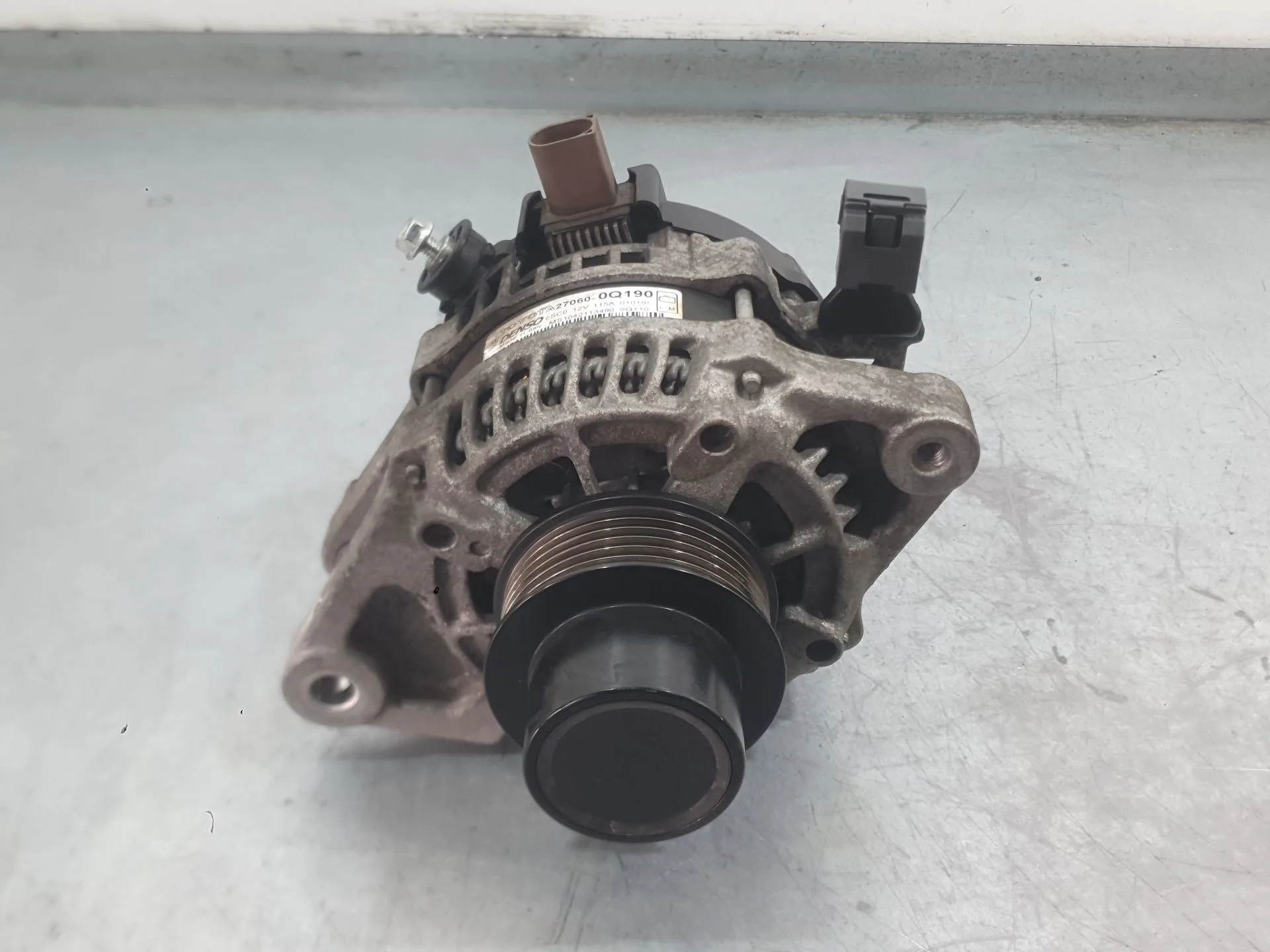 Alternador para Toyota Aygo (_B4_)