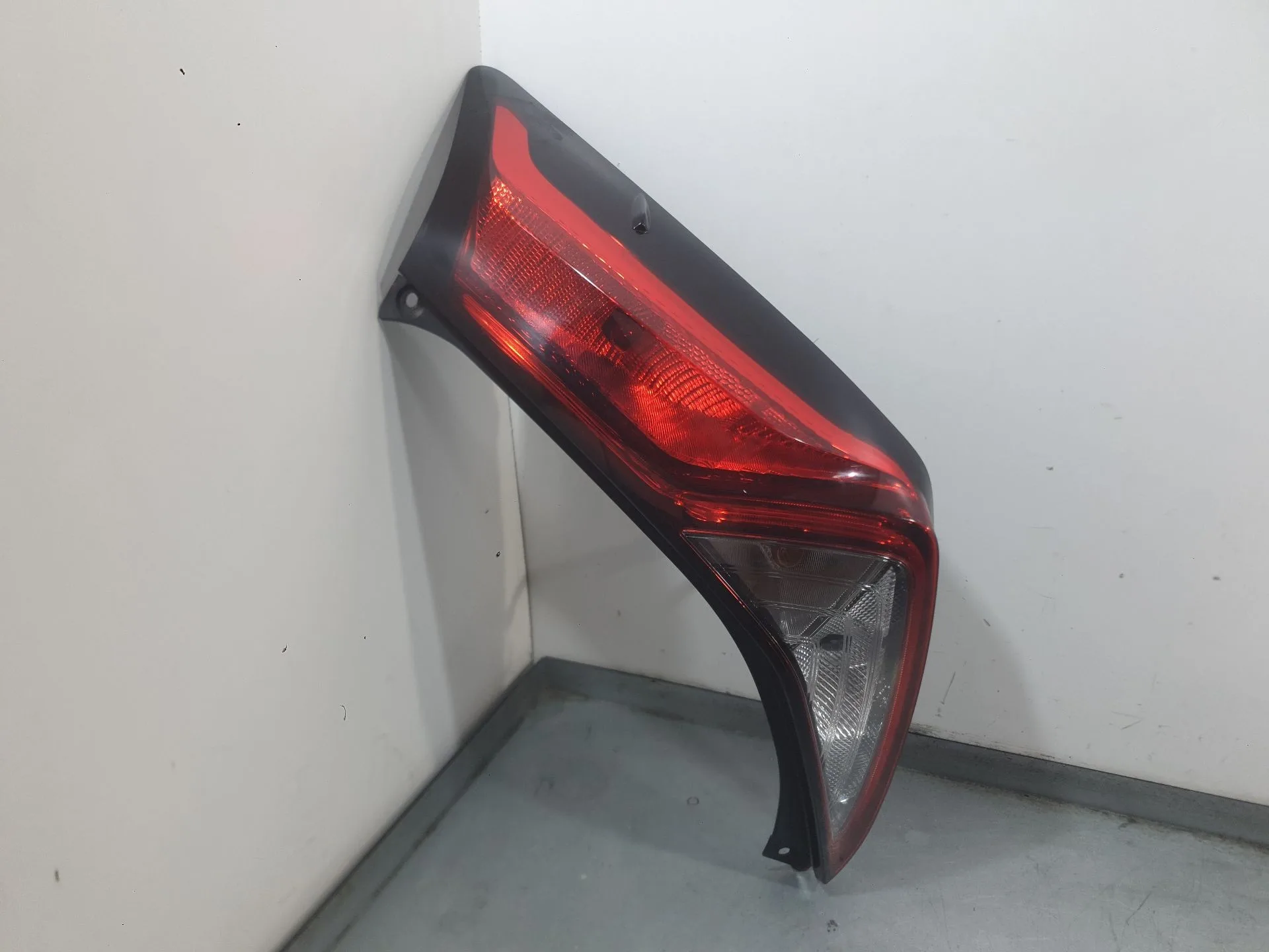 Piloto Trasero Derecho para Toyota Aygo (_B4_)