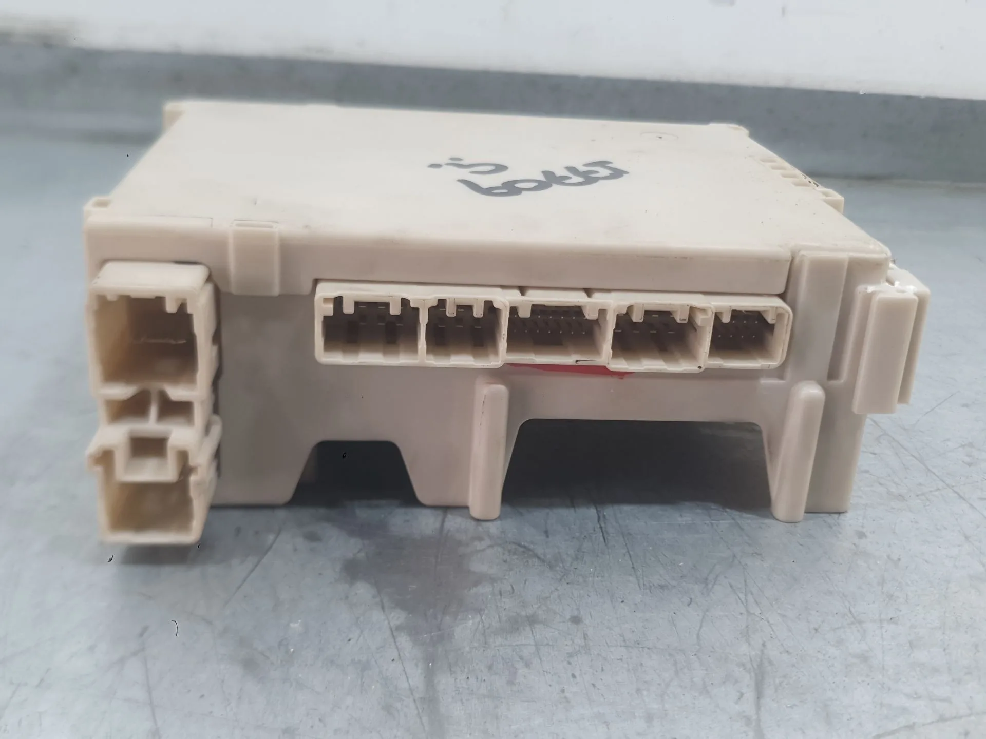 Caja Reles / Fusibles para Toyota Aygo (_B4_)