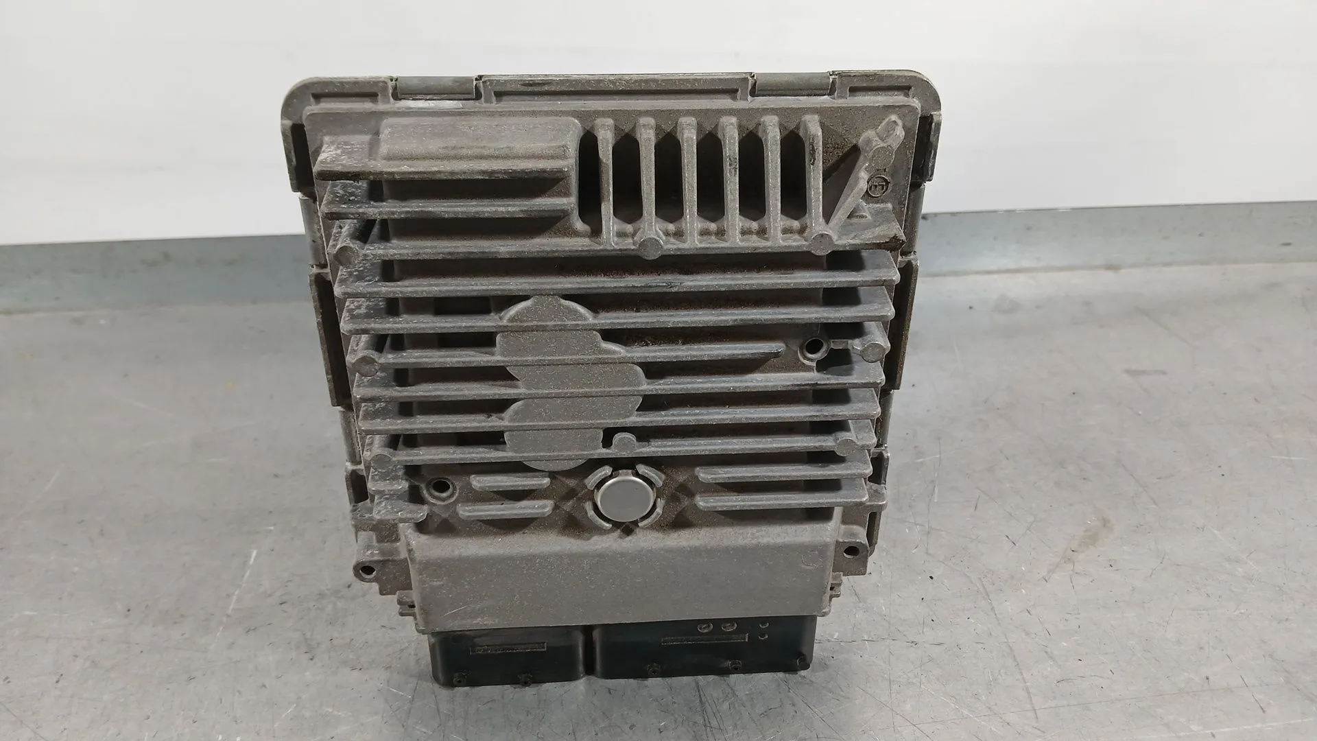 Centralita Motor Uce para Volkswagen Golf Vi (5K1)