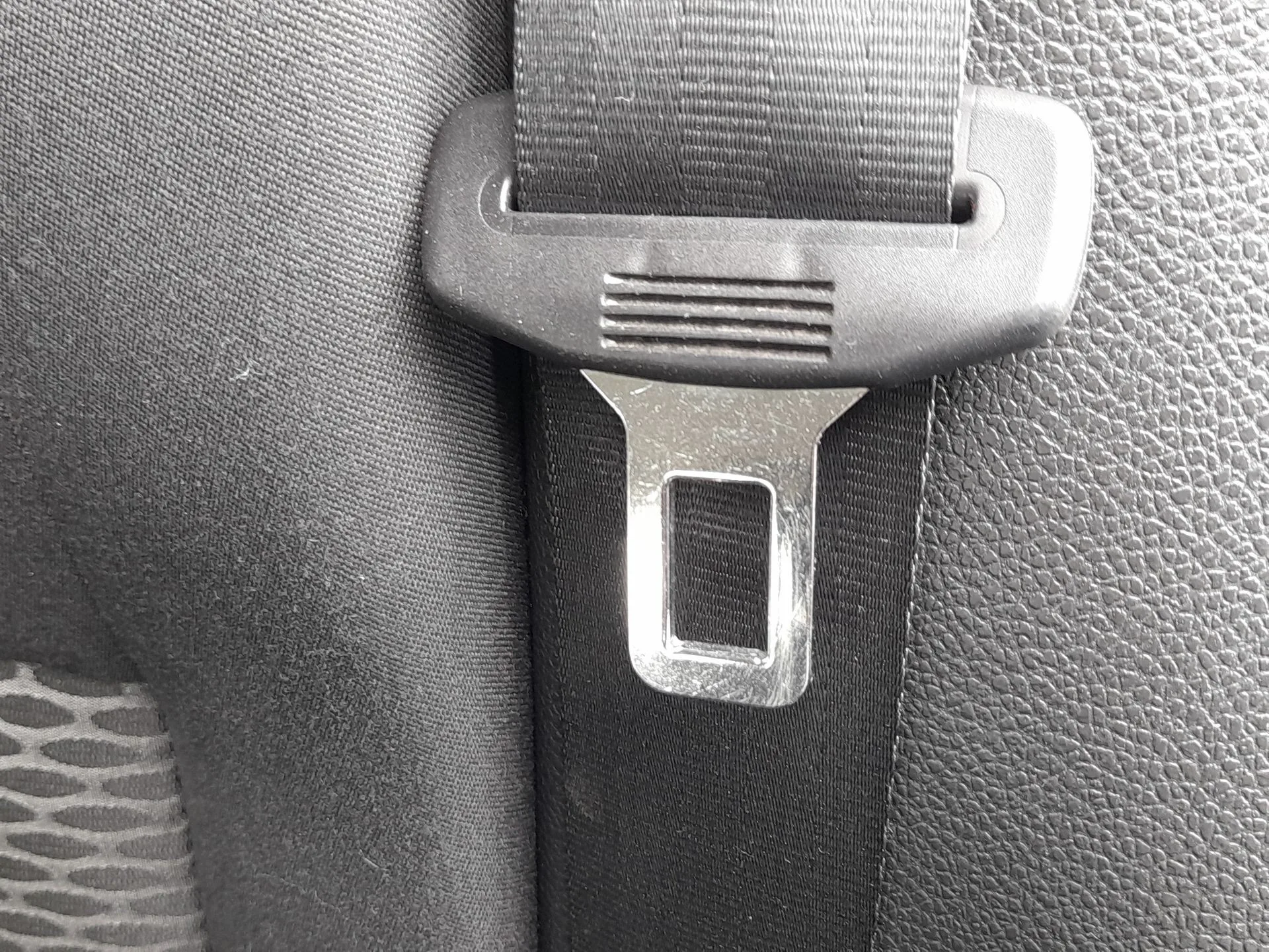 Cinturon Seguridad Trasero Izquierdo para Volkswagen Golf Vi (5K1)