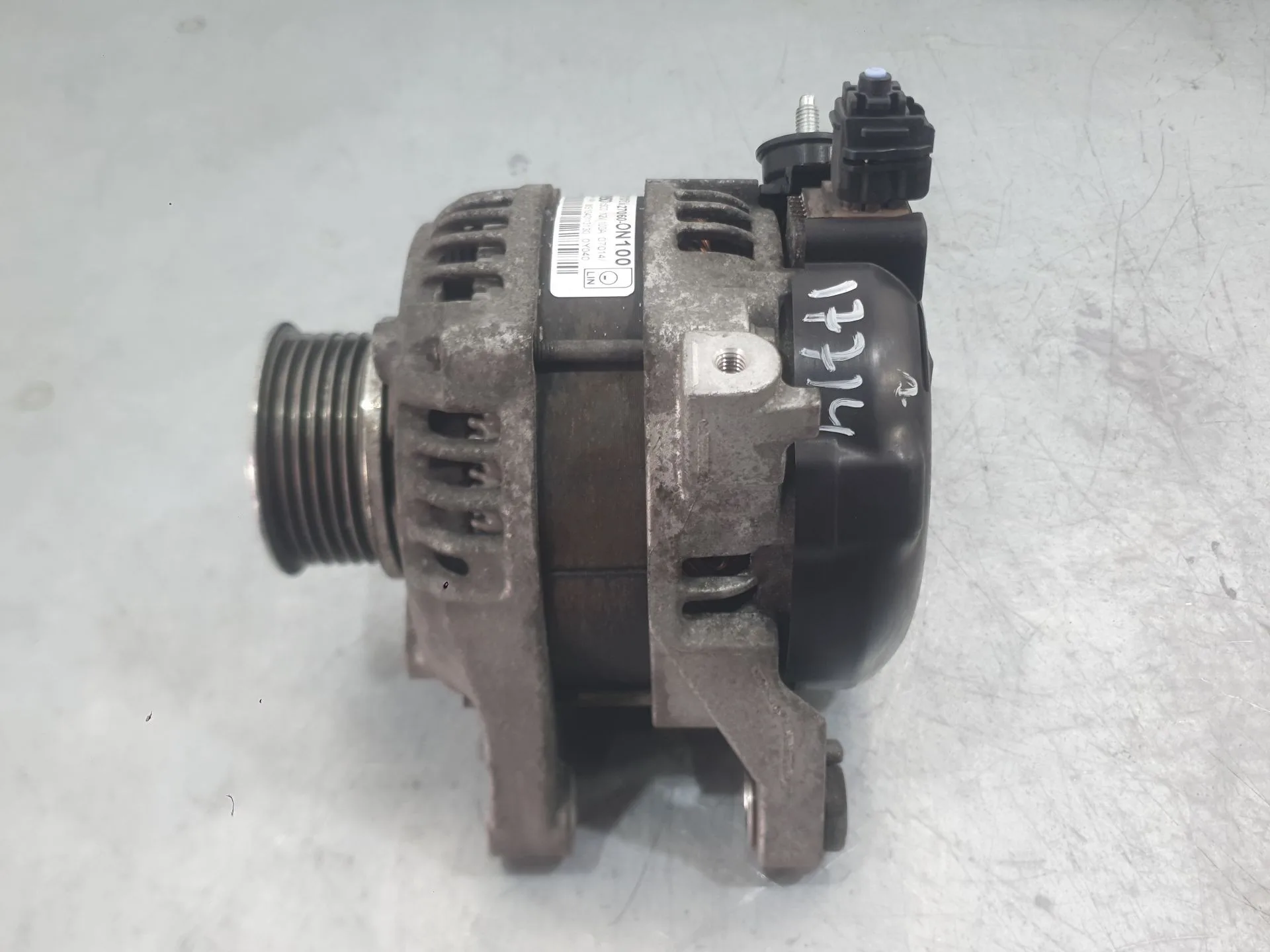 Alternador para Toyota Auris (_E18_)