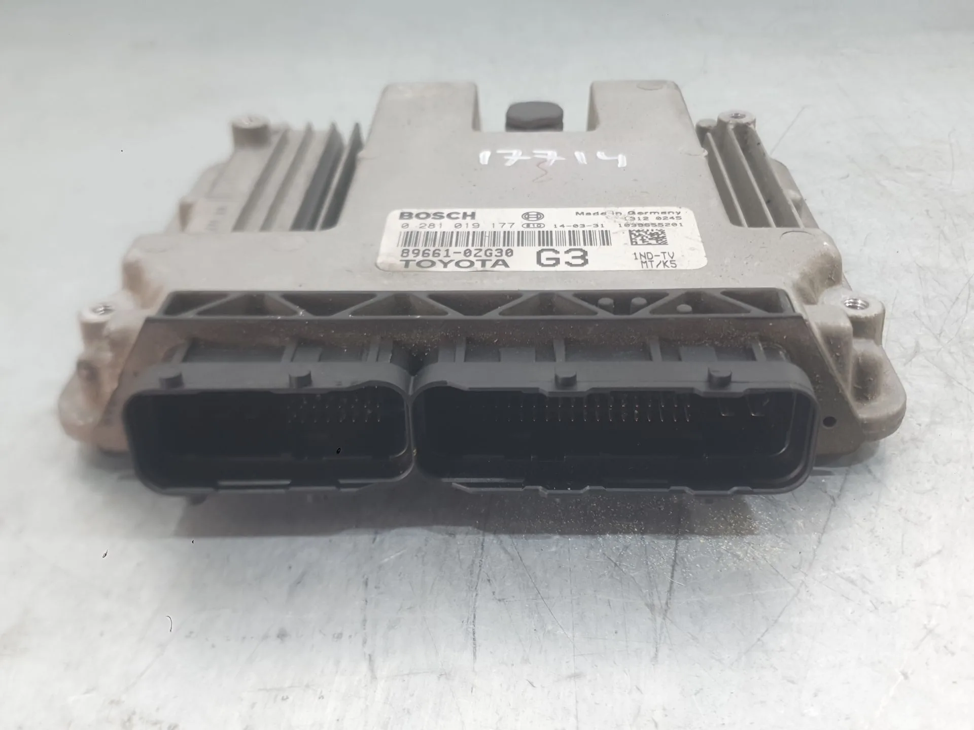 Centralita Motor Uce para Toyota Auris (_E18_)