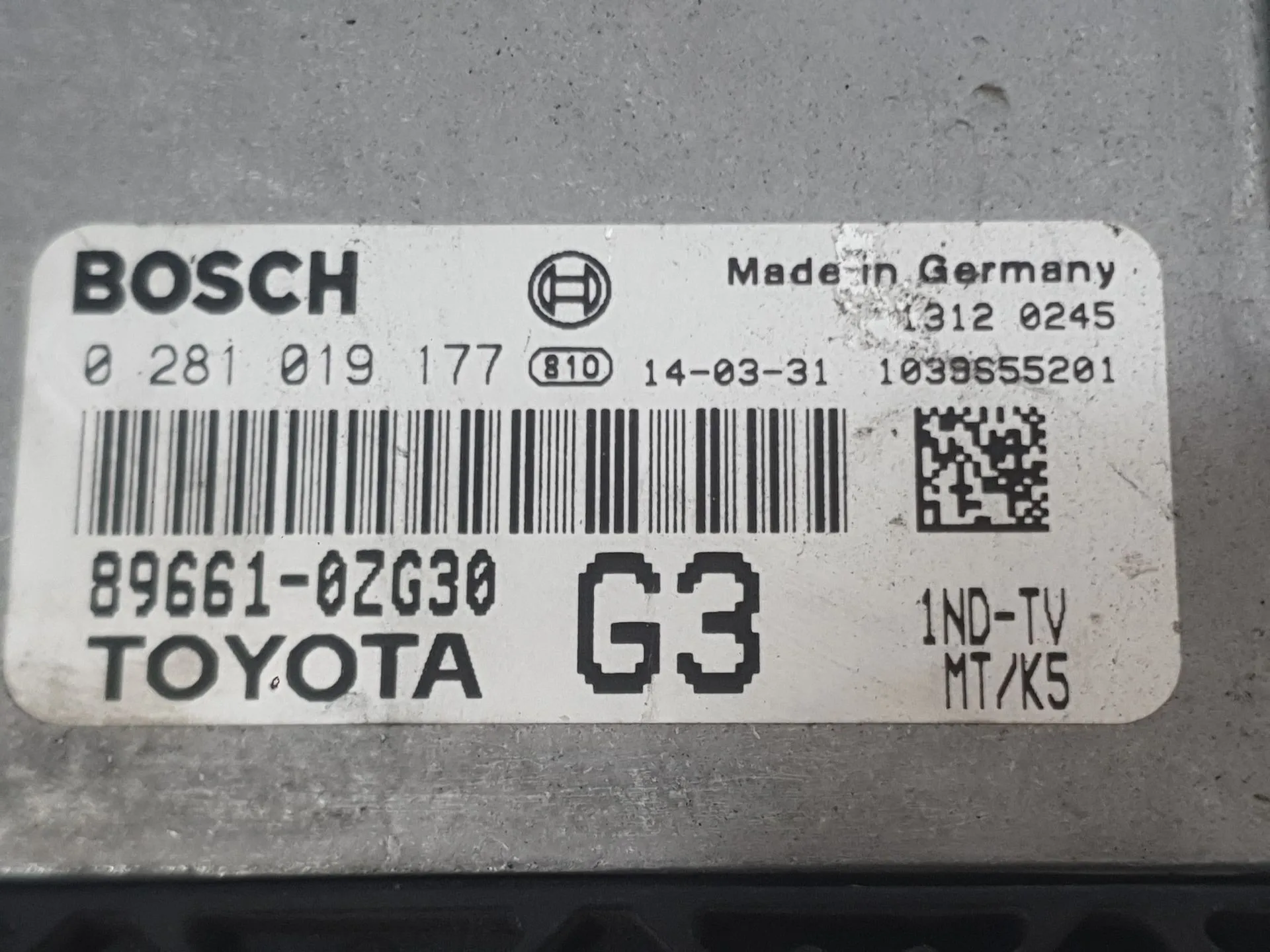 Centralita Motor Uce para Toyota Auris (_E18_)