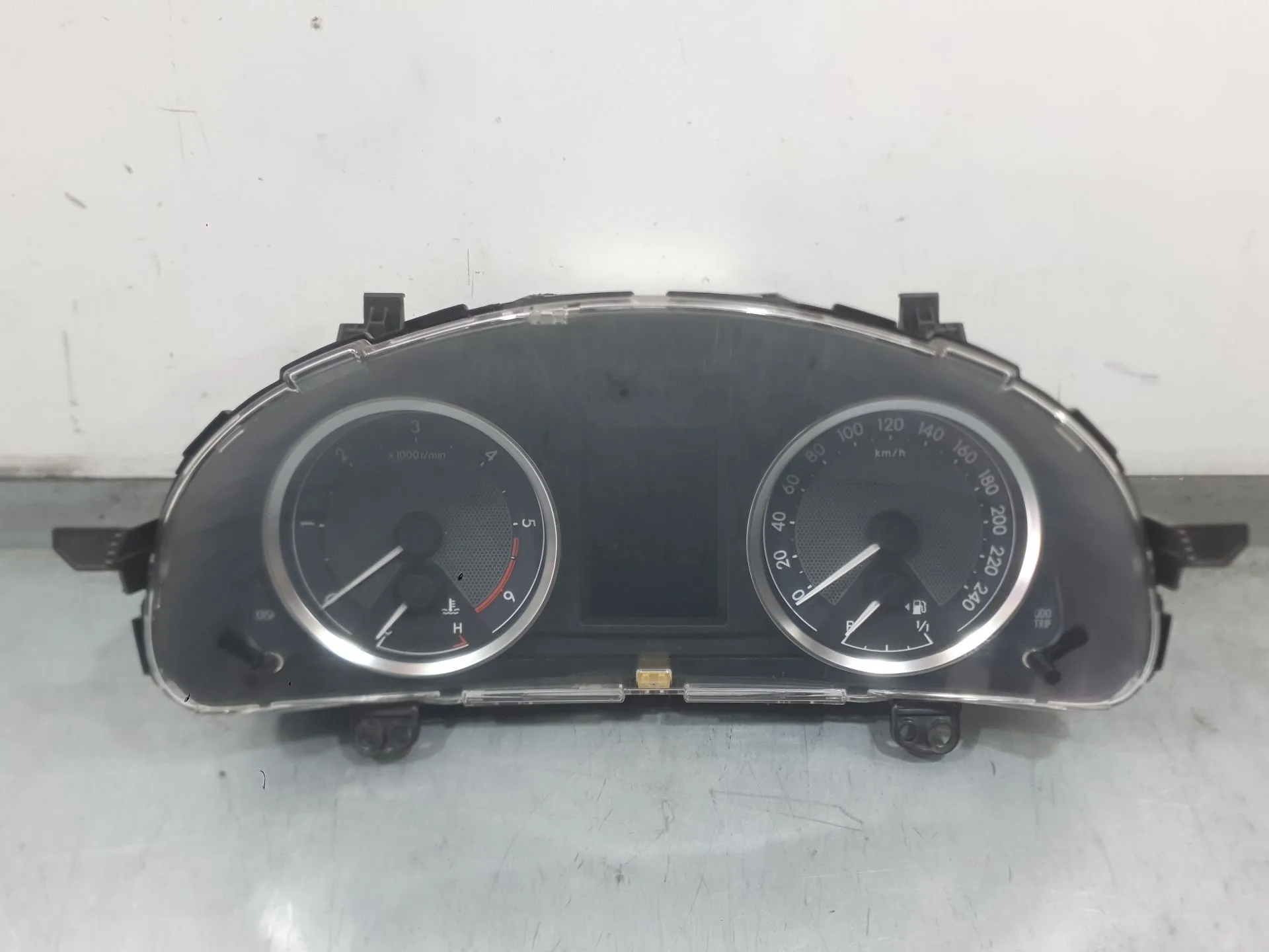 Cuadro Instrumentos para Toyota Auris (_E18_)