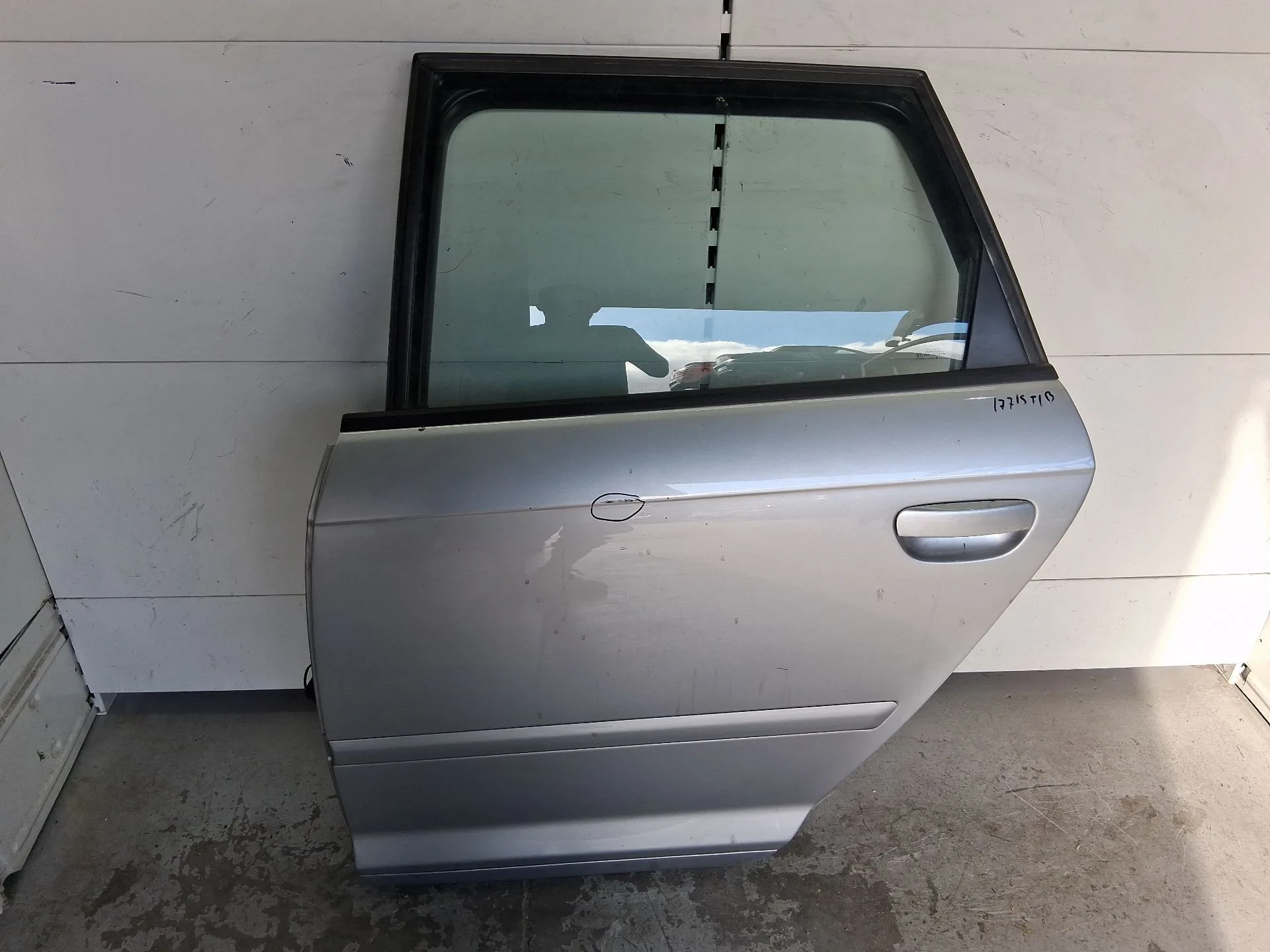 Puerta Trasera Izquierda para Audi A3 Sportback (8Pa)
