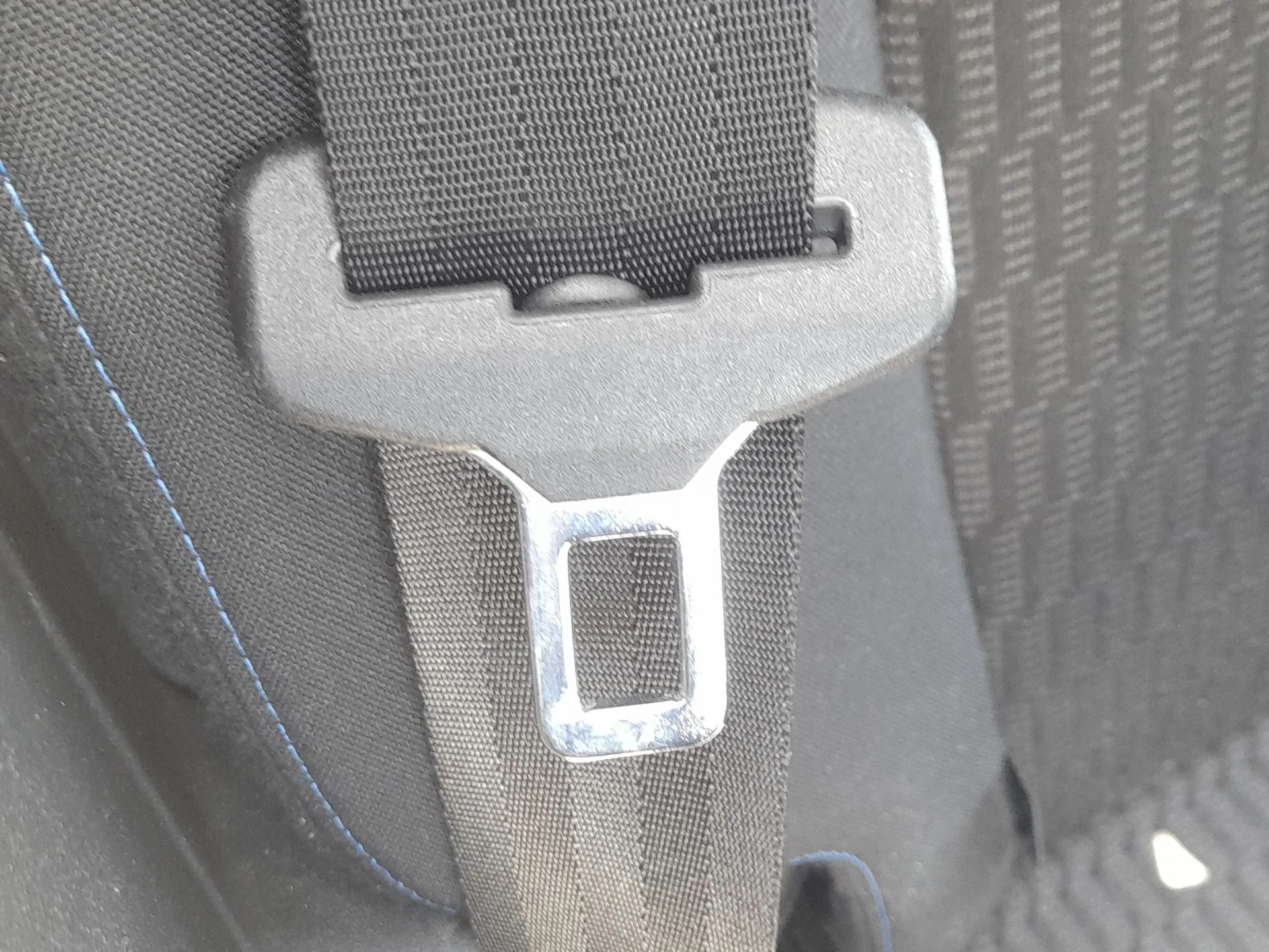 Cinturon Seguridad Trasero Derecho para Peugeot 208 I (Ca_, Cc_)