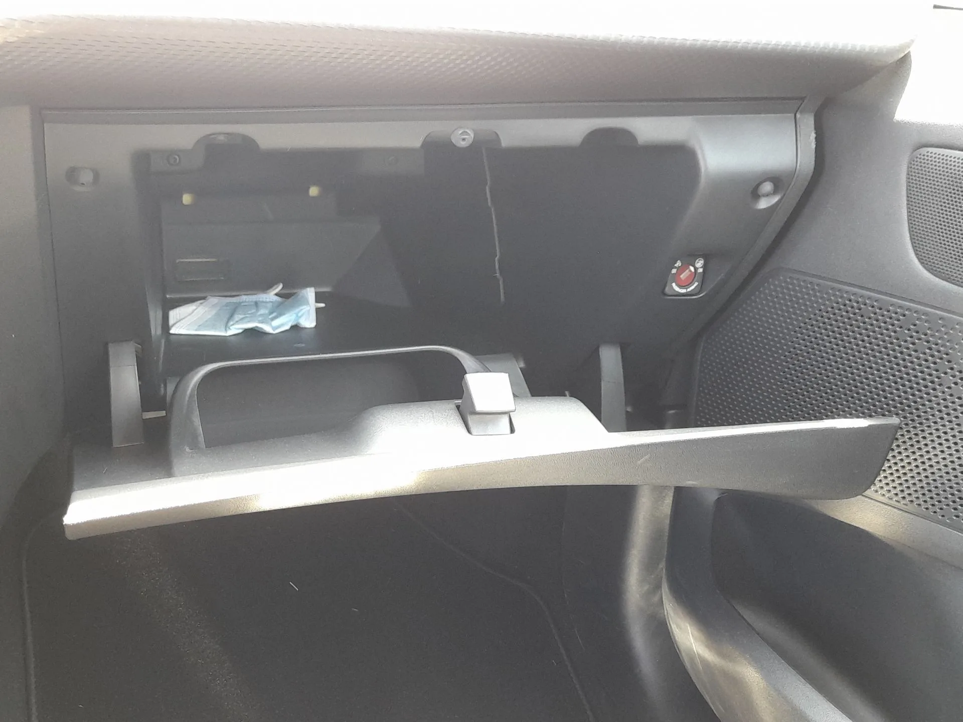 Guantera para Peugeot 208 I (Ca_, Cc_)