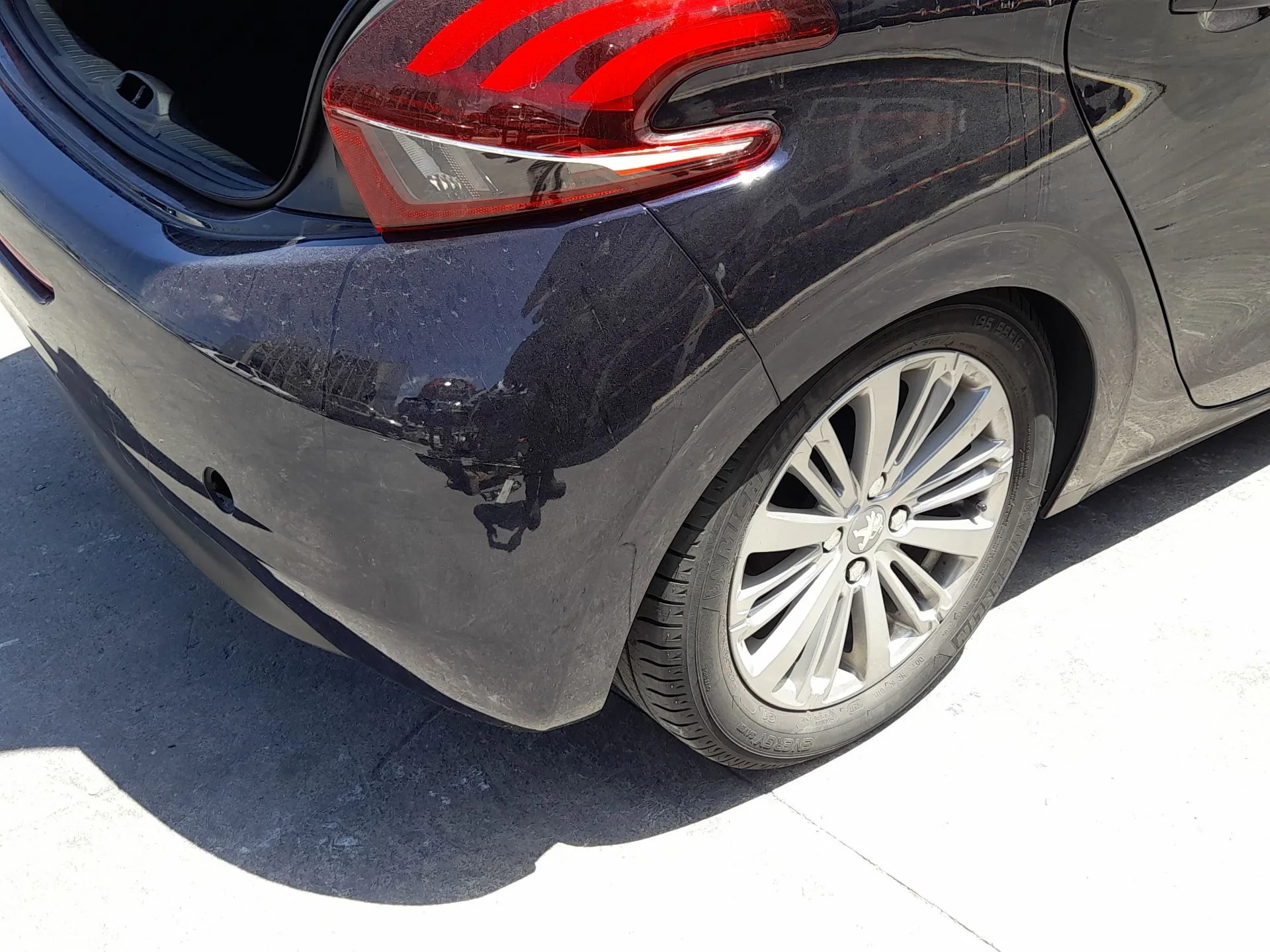 Paragolpes Trasero para Peugeot 208 I (Ca_, Cc_)