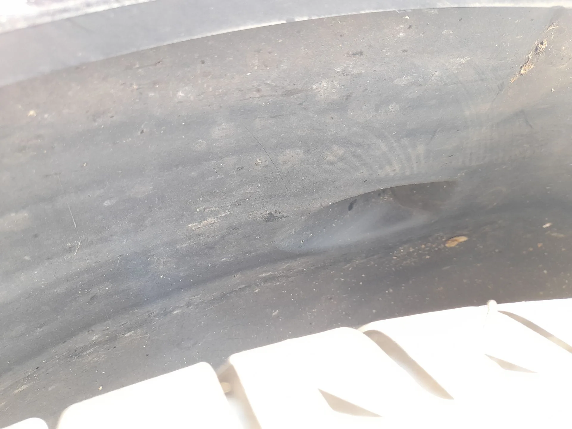 Plastico Pase Rueda Tras. Dch. para Peugeot 208 I (Ca_, Cc_)