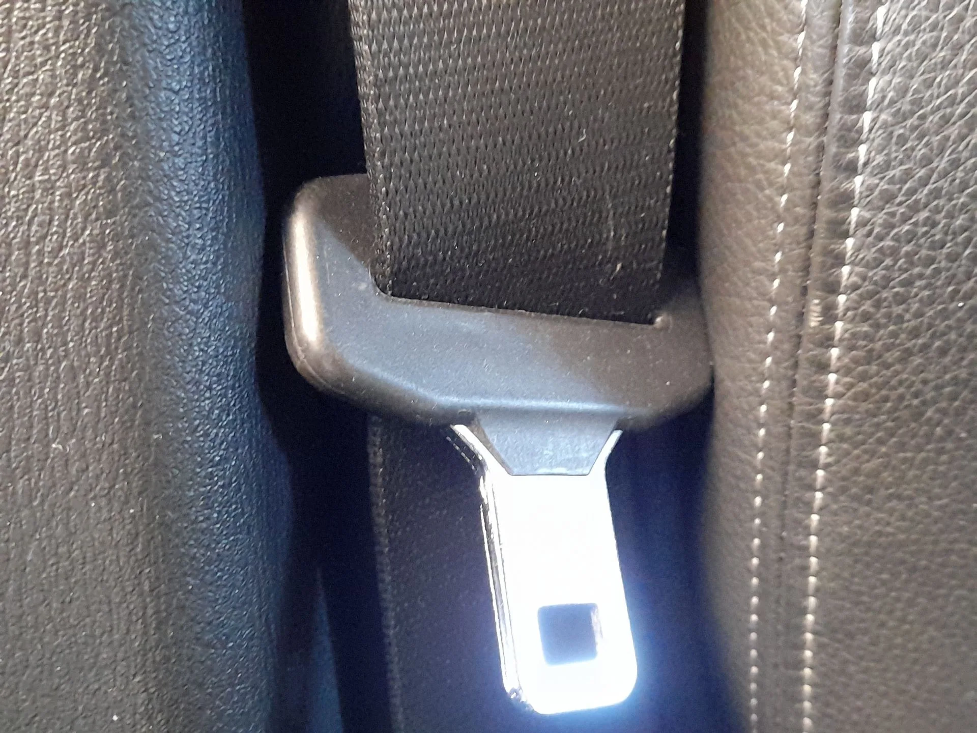 Cinturon Seguridad Trasero Derecho para Bmw X1 (F48)
