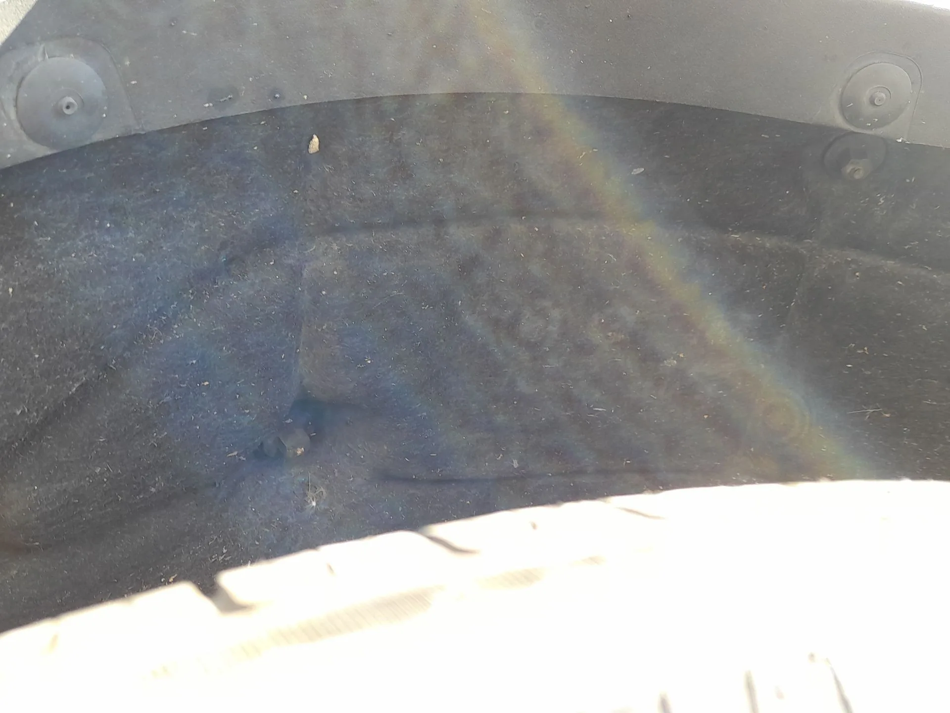 Plastico Pase Rueda Tras. Izq. para Bmw X1 (F48)