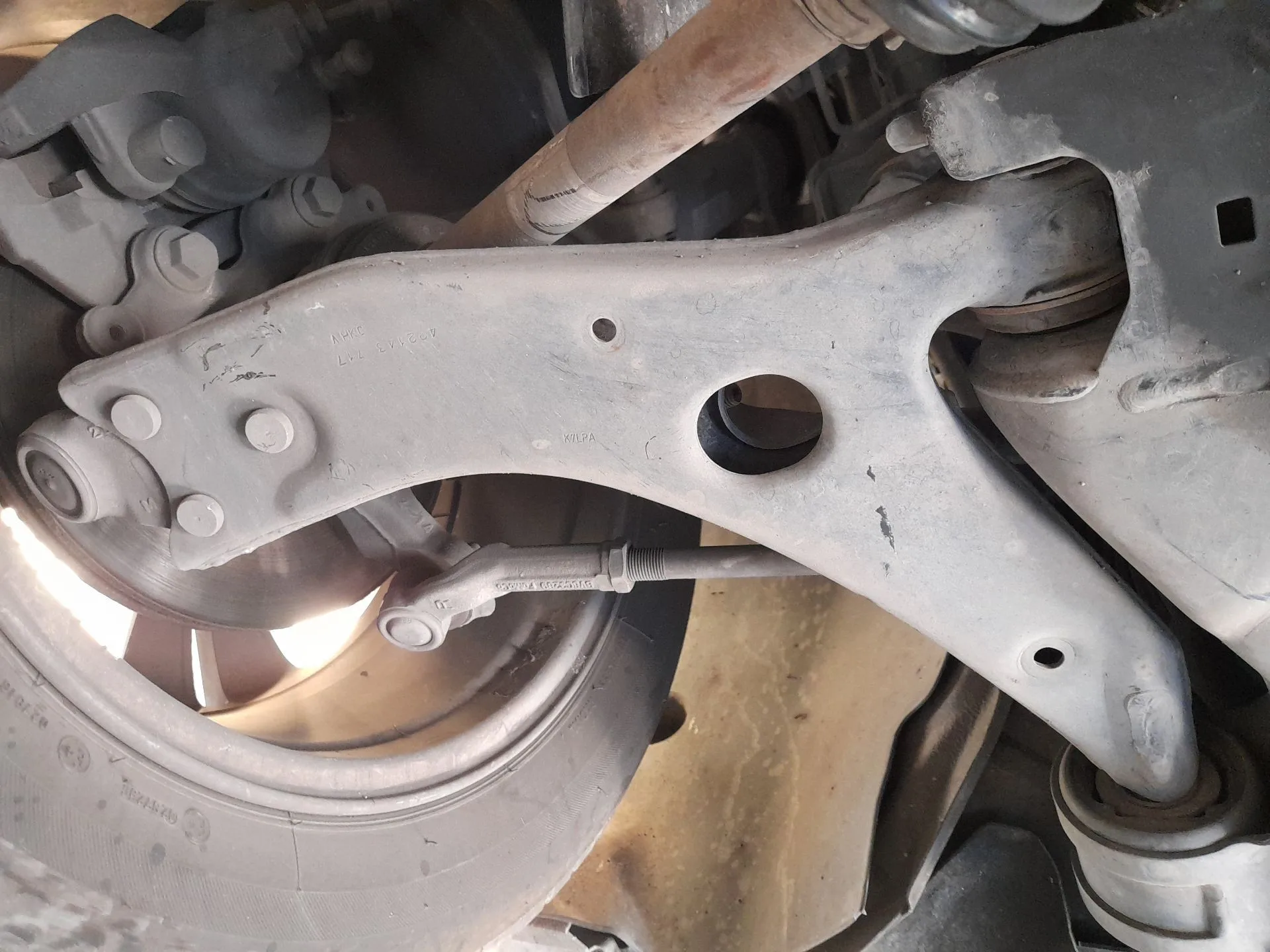 Brazo Suspension Inferior Delantero Derecho para Ford Focus Iii