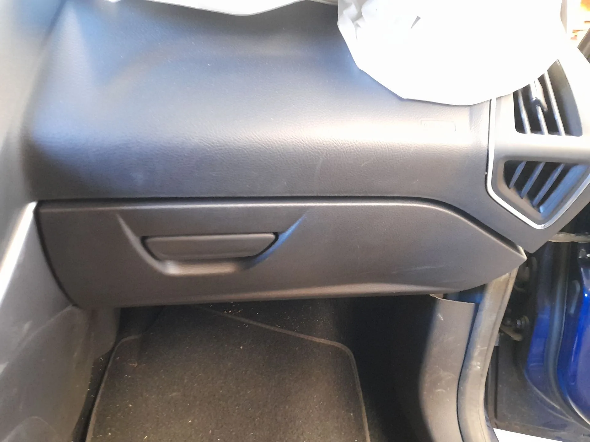 Guantera para Ford Focus Iii
