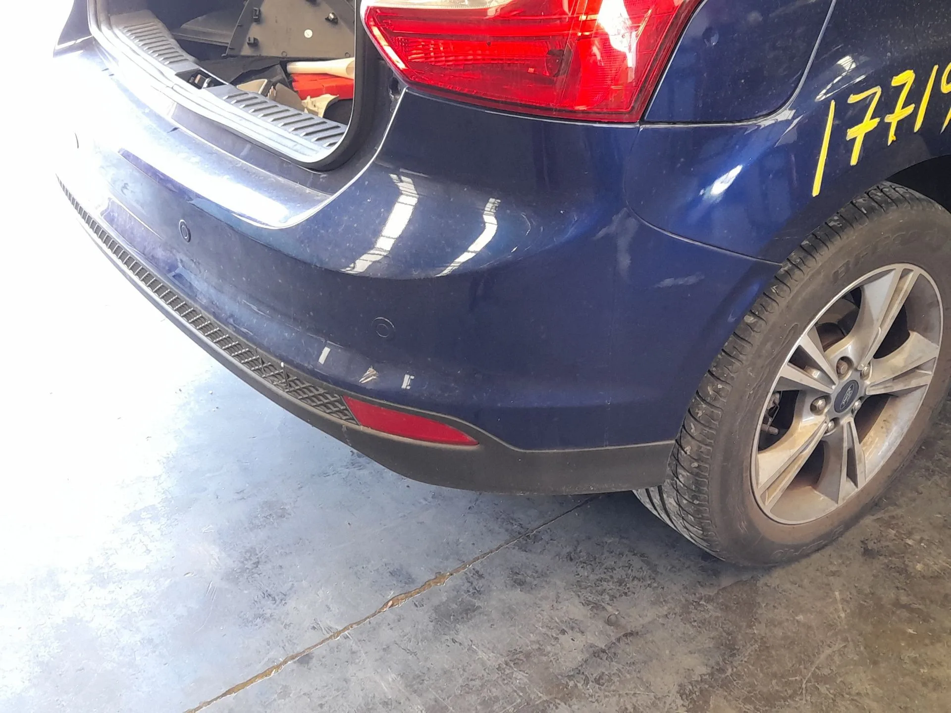 Paragolpes Trasero para Ford Focus Iii