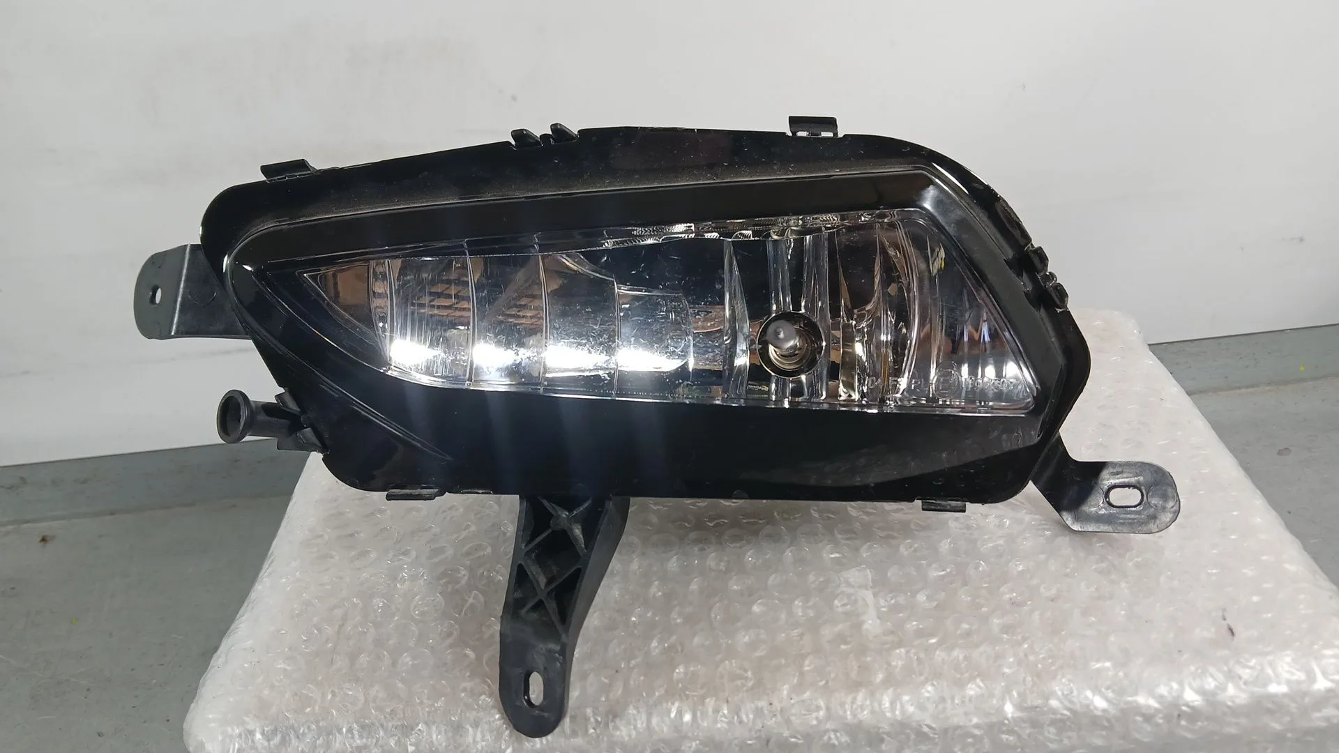 Faro Antiniebla Izquierdo para Opel Astra K (B16)