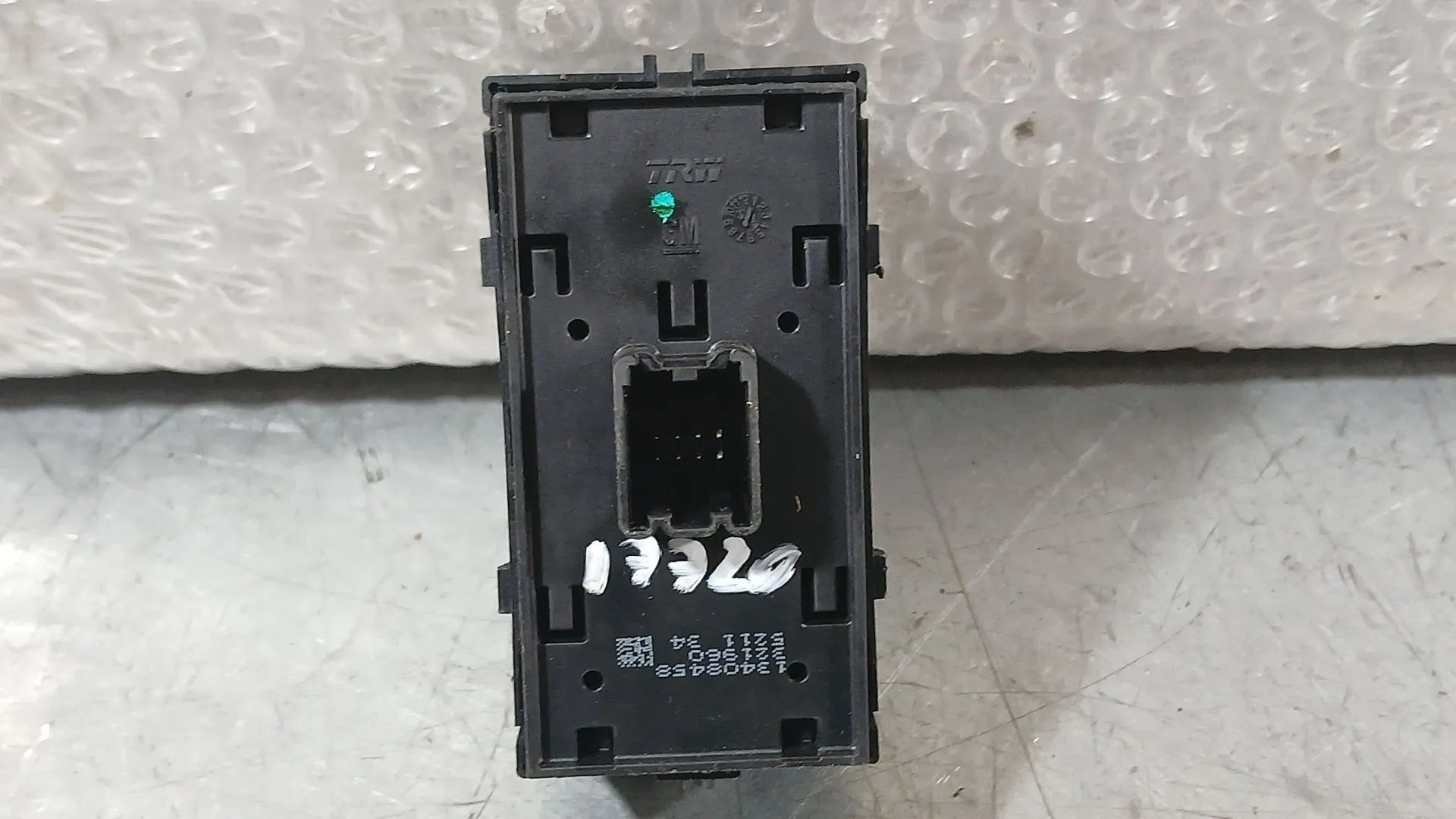 Mando Elevalunas Delantero Izquierdo para Opel Astra K (B16)
