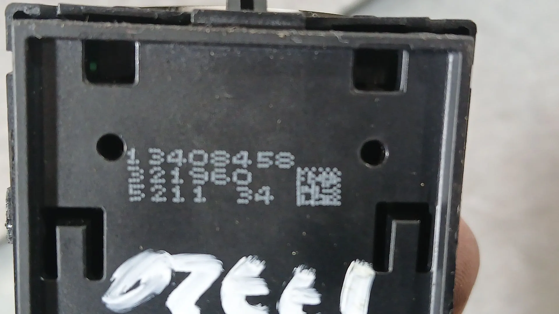 Mando Elevalunas Delantero Izquierdo para Opel Astra K (B16)