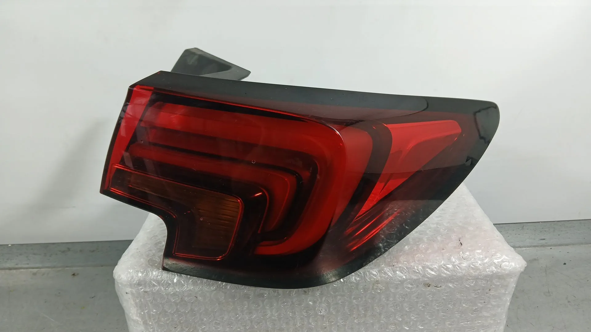 Piloto Trasero Derecho Exterior para Opel Astra K (B16)