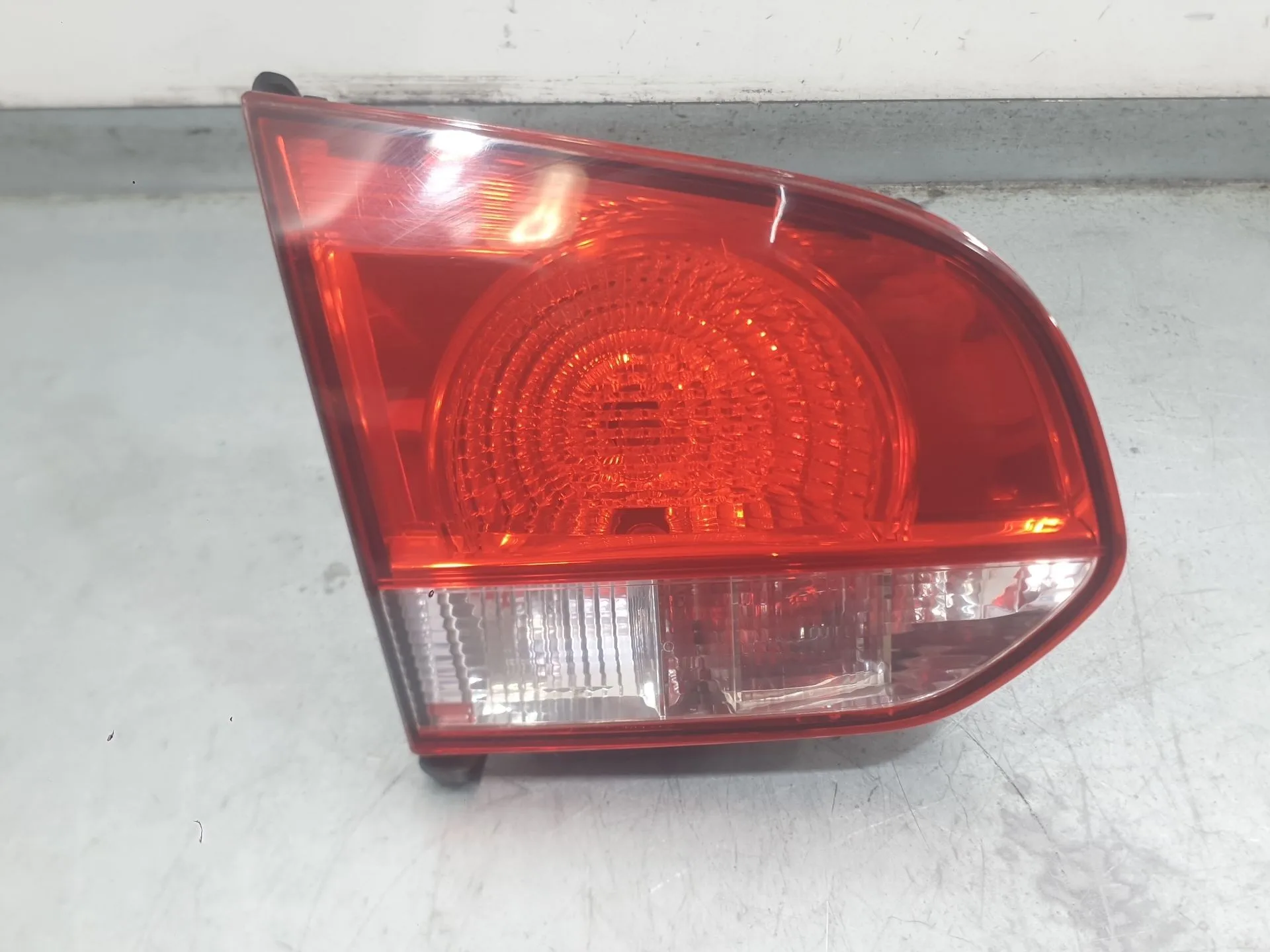 Piloto Trasero Izquierdo Interior para Volkswagen Golf Vi (5K1)