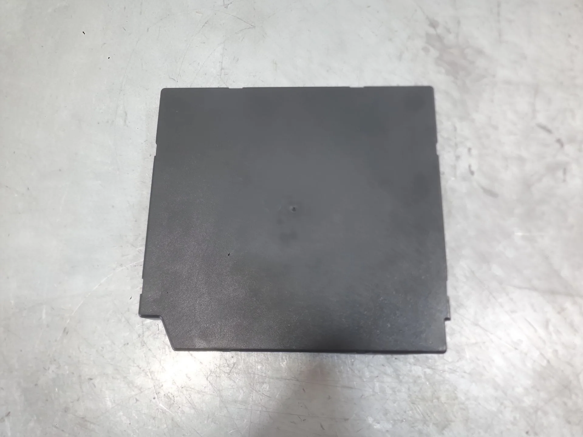 Caja Reles / Fusibles para Volkswagen Golf Vi (5K1)