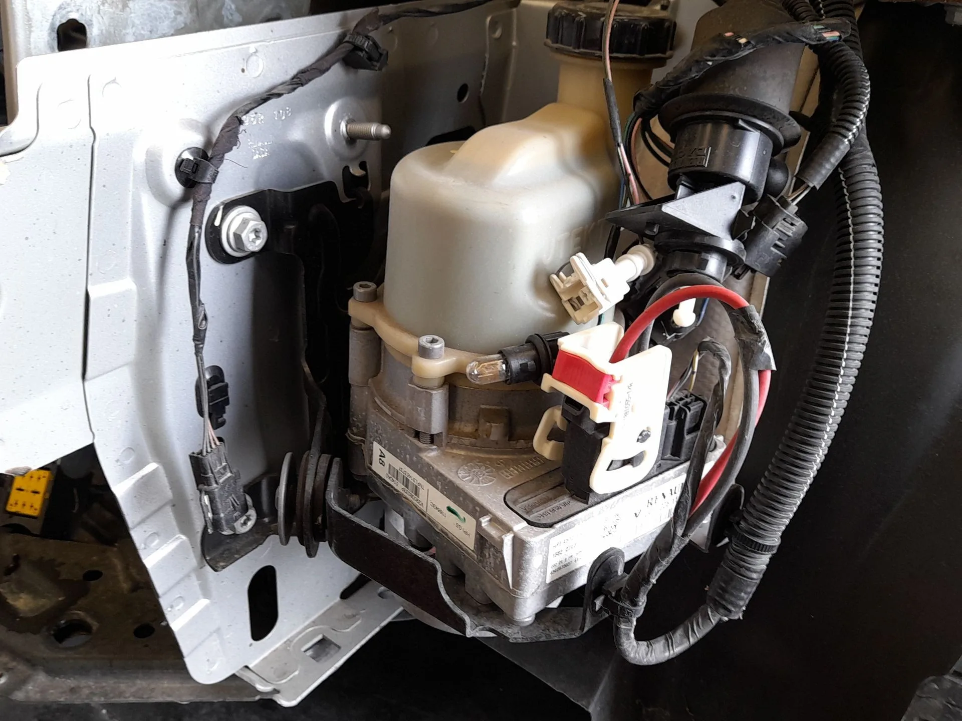 Bomba Direccion Electrica para Dacia Lodgy (Js_)