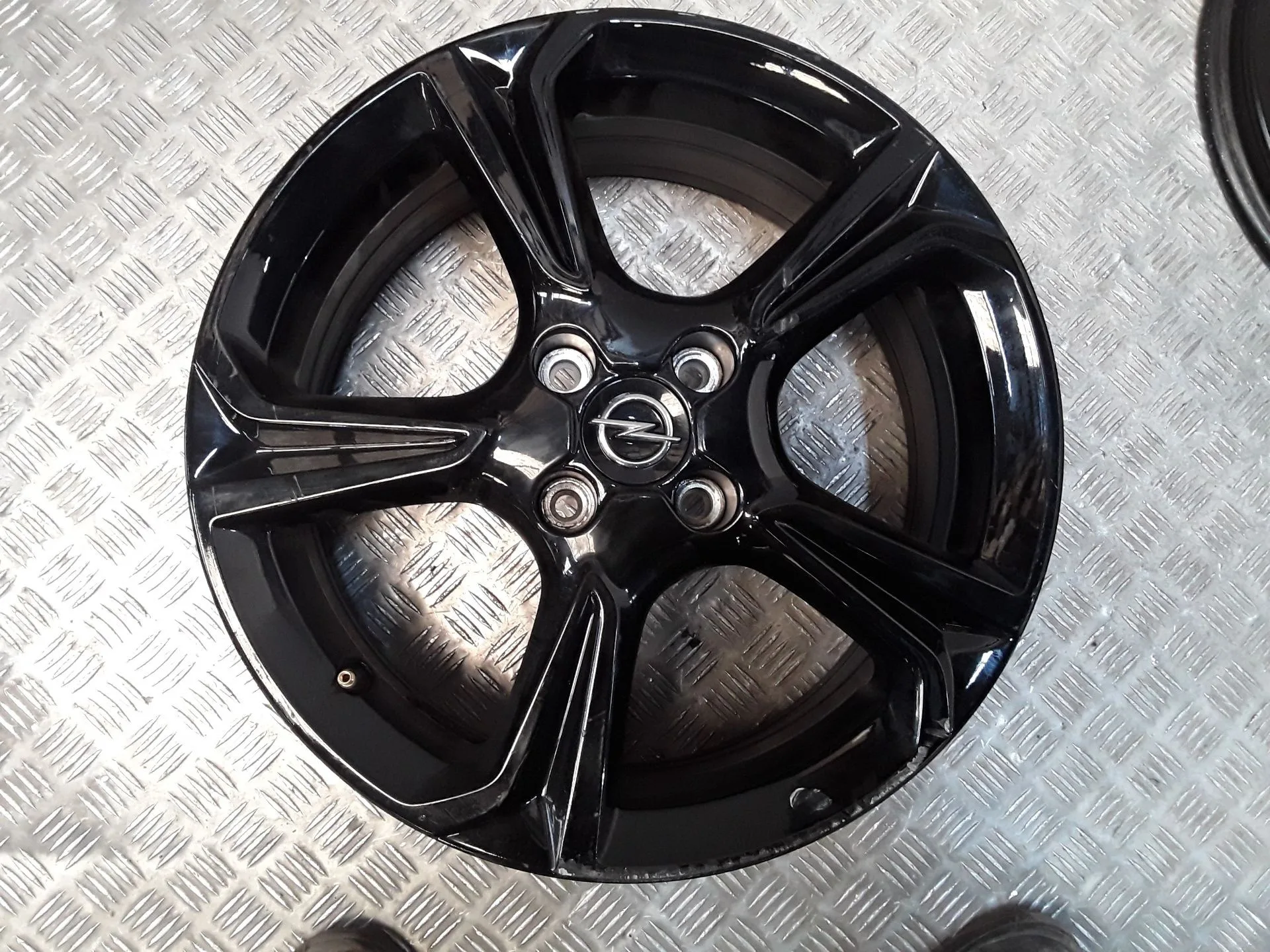 Juego Llantas Aluminio para Opel Corsa F (P2Jo)