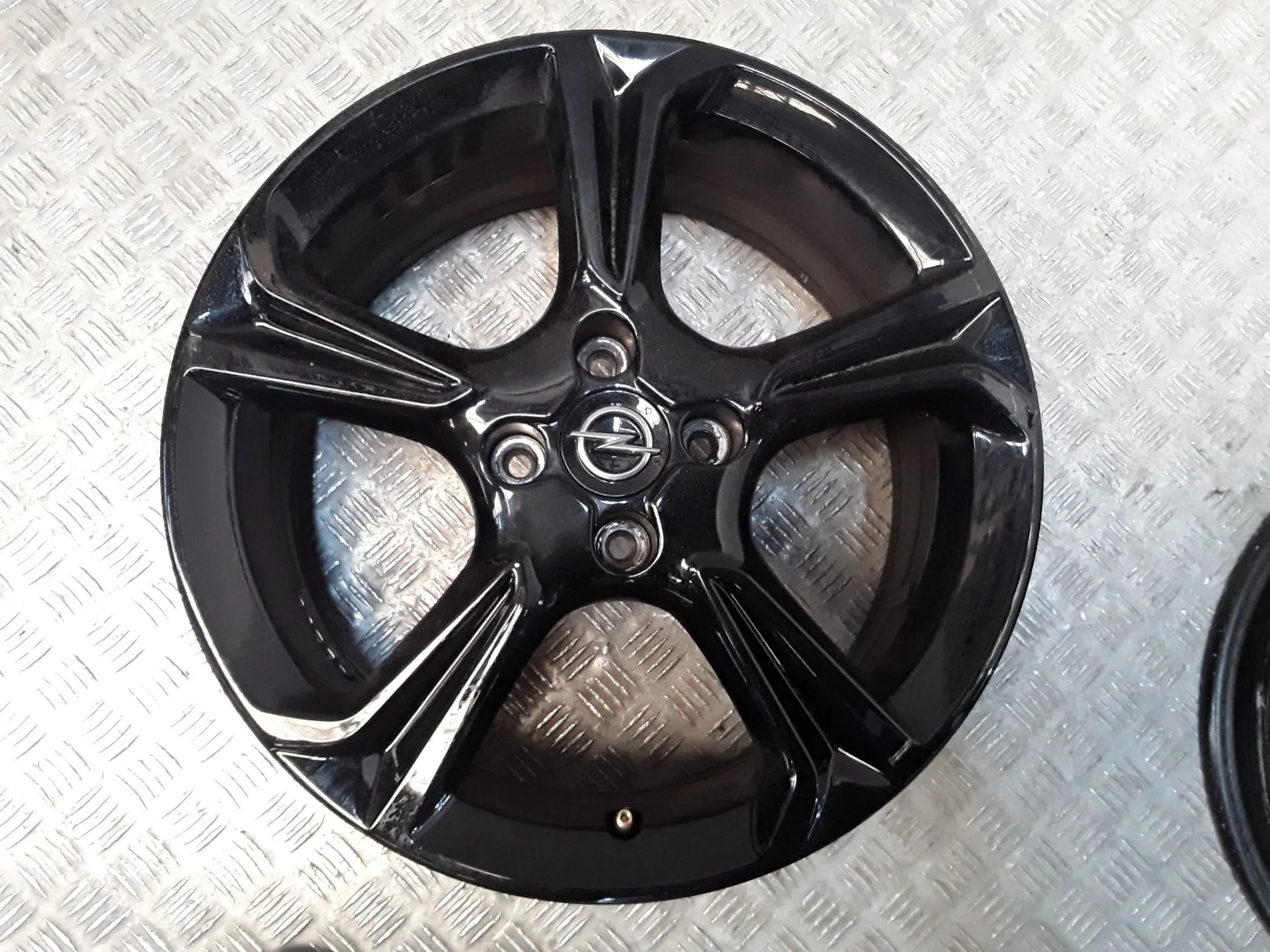 Juego Llantas Aluminio para Opel Corsa F (P2Jo)