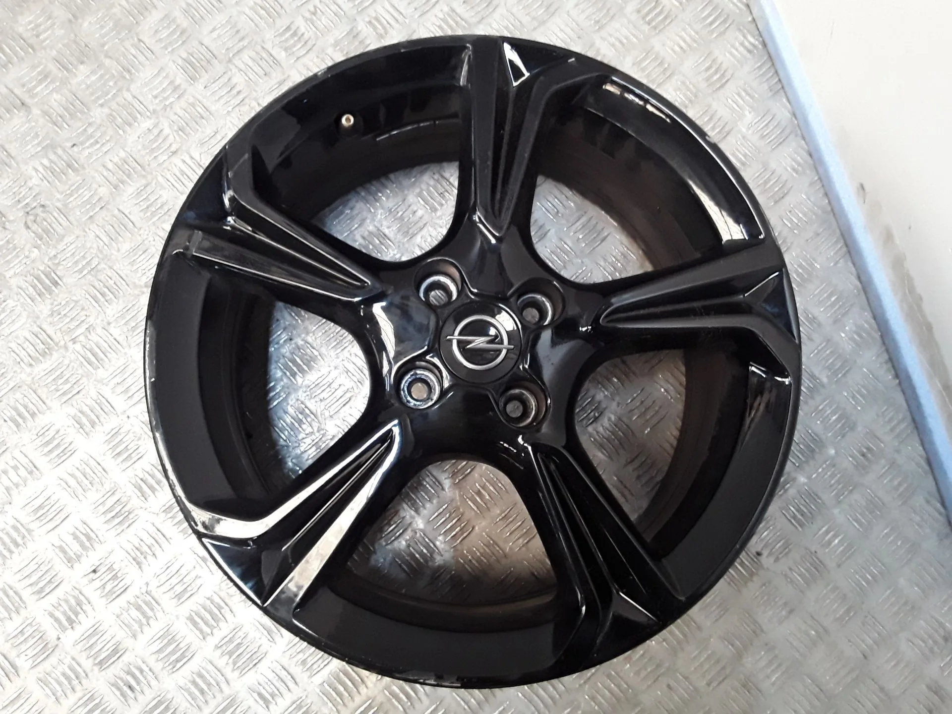 Juego Llantas Aluminio para Opel Corsa F (P2Jo)